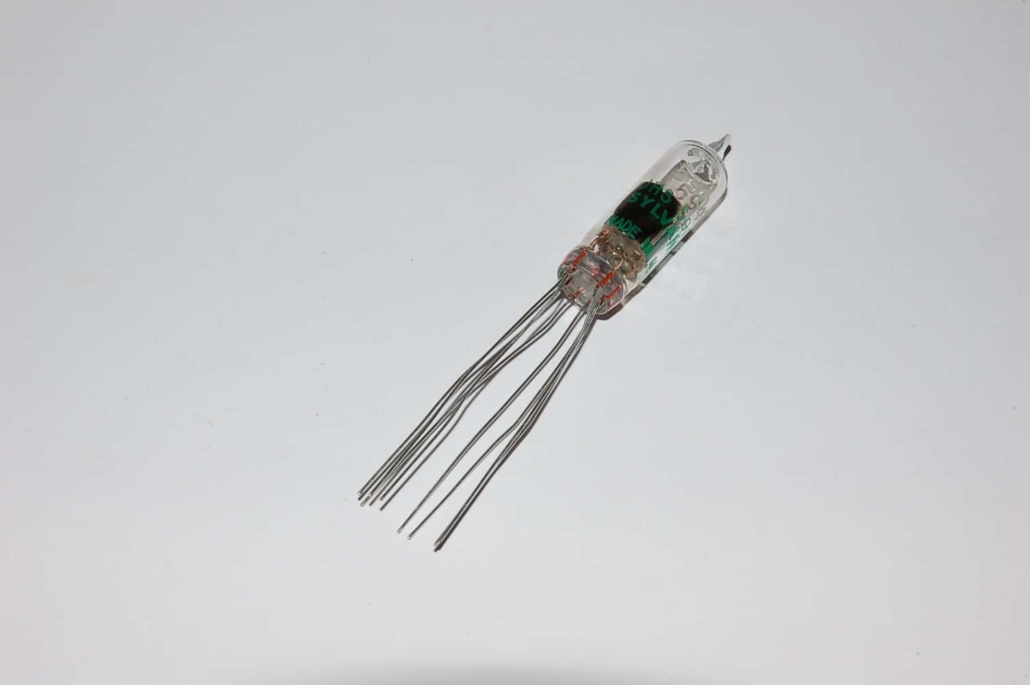 5904 (=6055) submin Triode