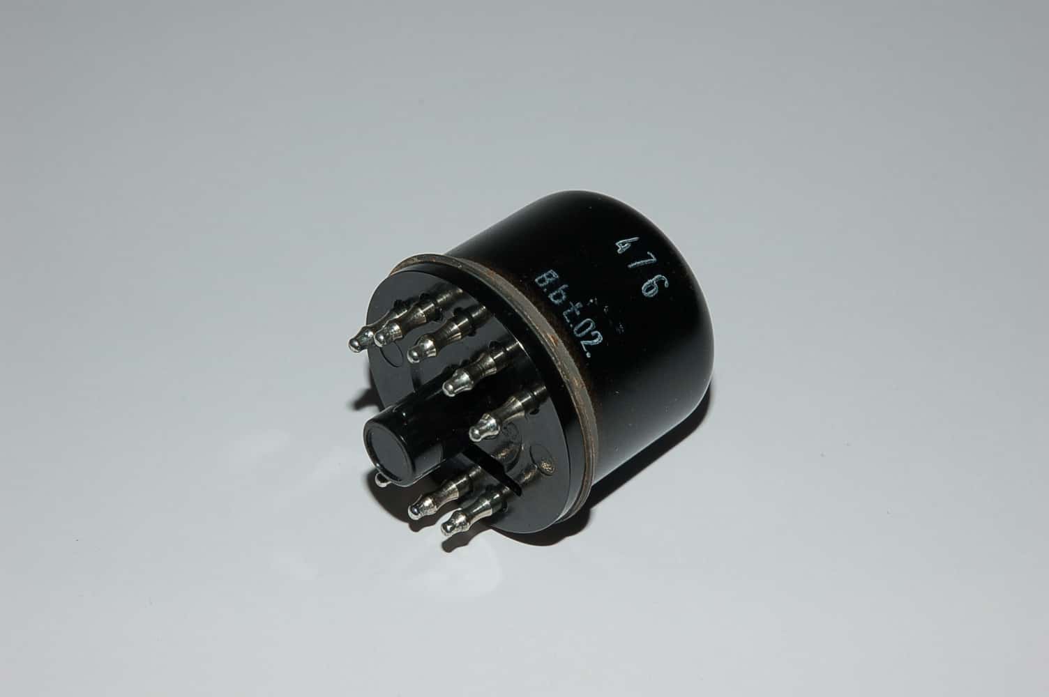 UCF12 Röhre Triode-Pentode Y8A 20V