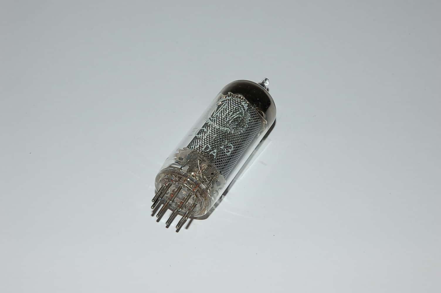 ECH81 NOS 6AJ8 Triode/Heptode made in Europe