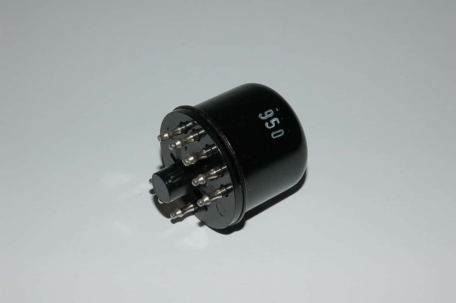 UF11 Röhre Pentode Y8A If 0,1A