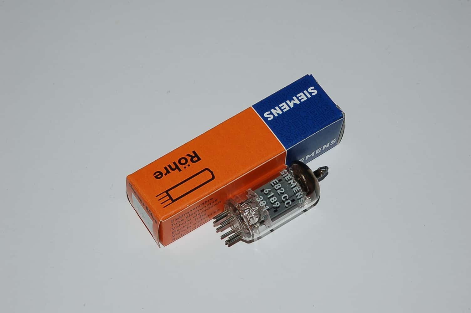 E82CC Siemens NOS (=6189) tube eng spezifizierte ECC82 Siemen