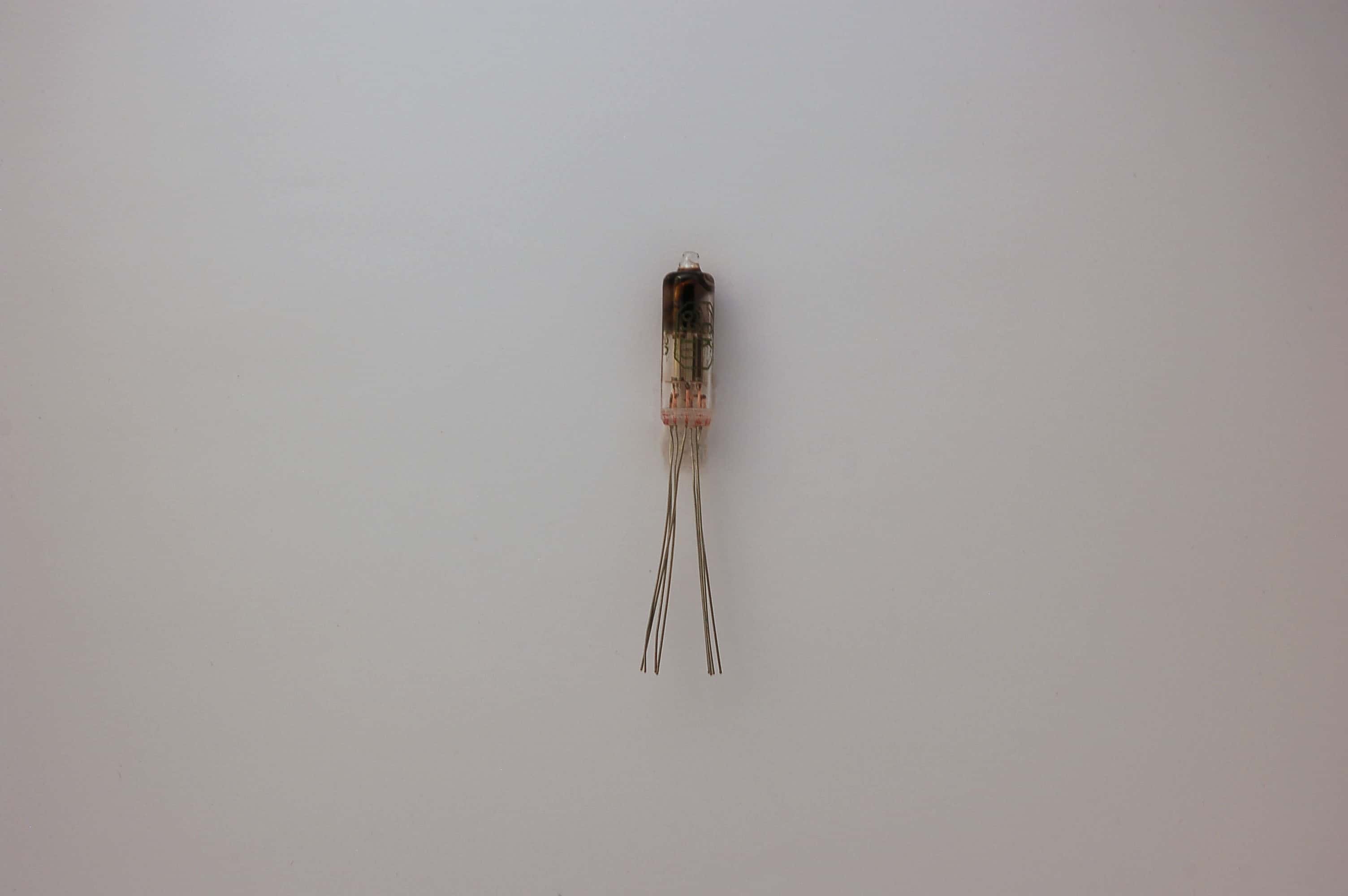 6110 Röhre = CK6110 Doppeldiode Subminiatur