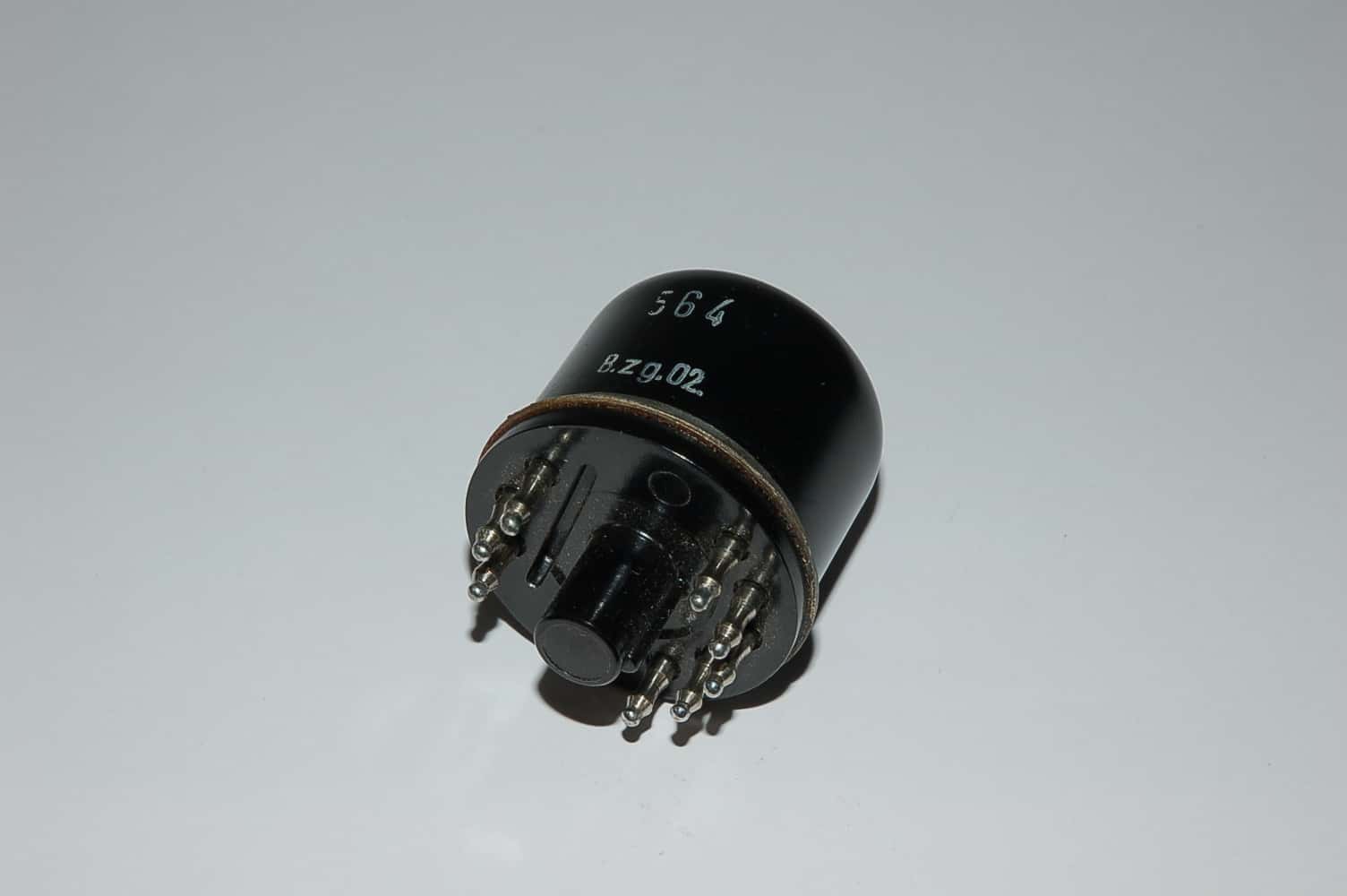 ECF12 Röhre Triode-Pentode Y8A Uf 6,3V