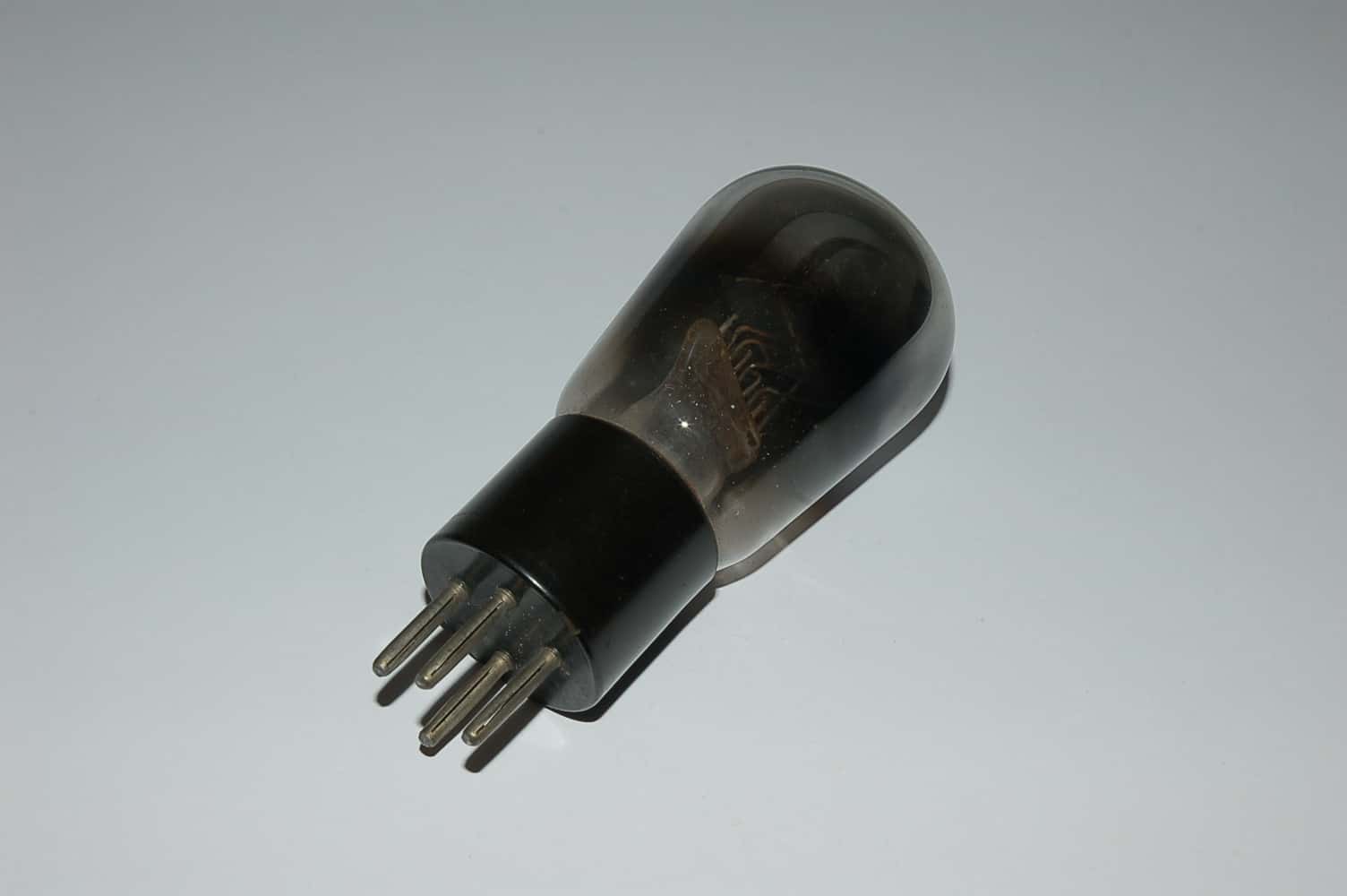 RE114 Röhre = B406 = L410 Endtriode Europa B4 Uf 4V
