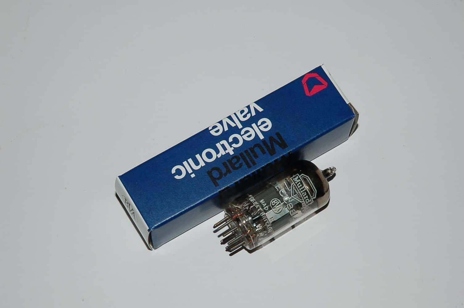 ECC88 Mullard M3624 6DJ8 NOS tube from NL or UK