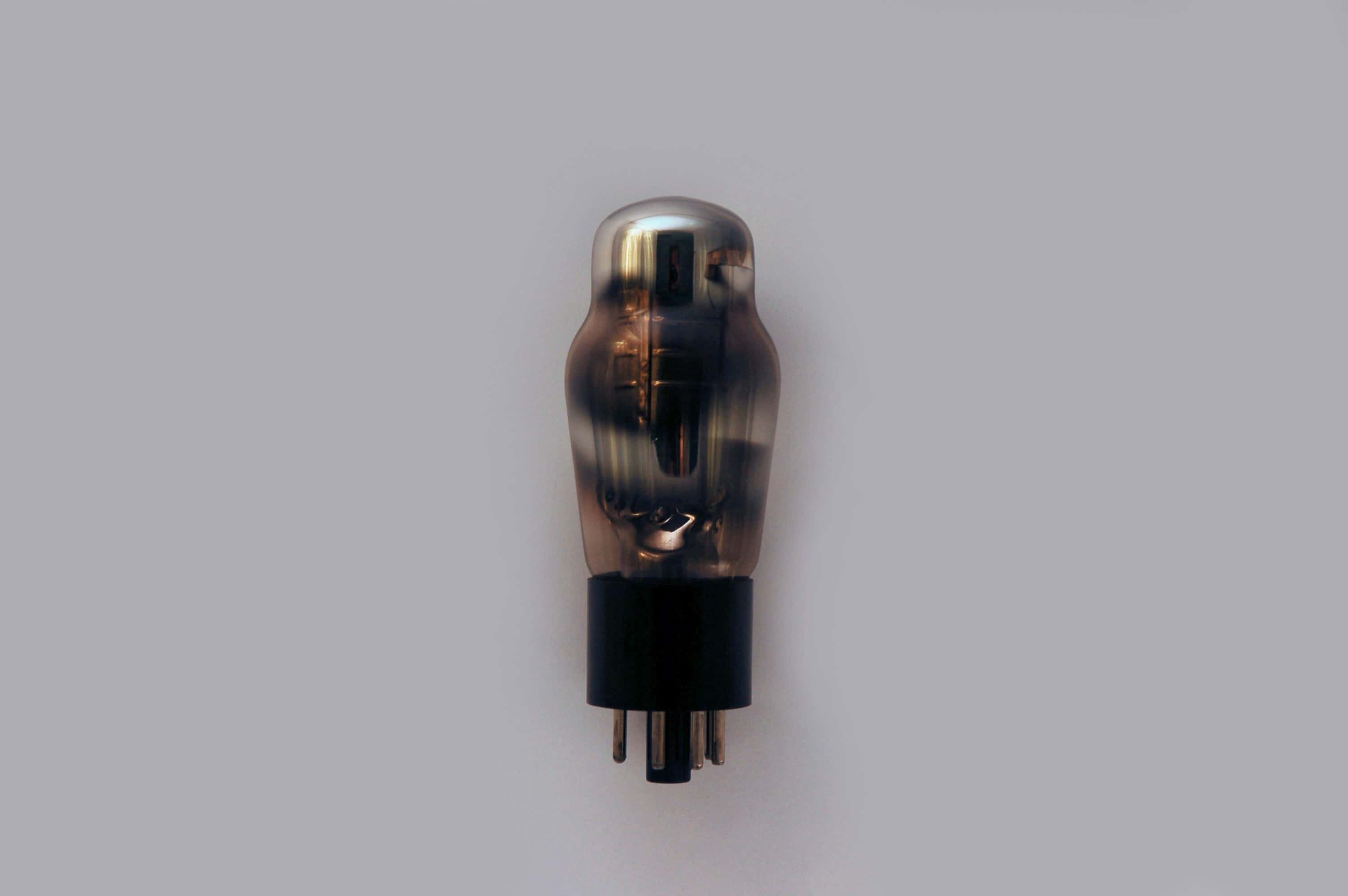 0B3 Röhre = VR90 Regler Oktal 90V