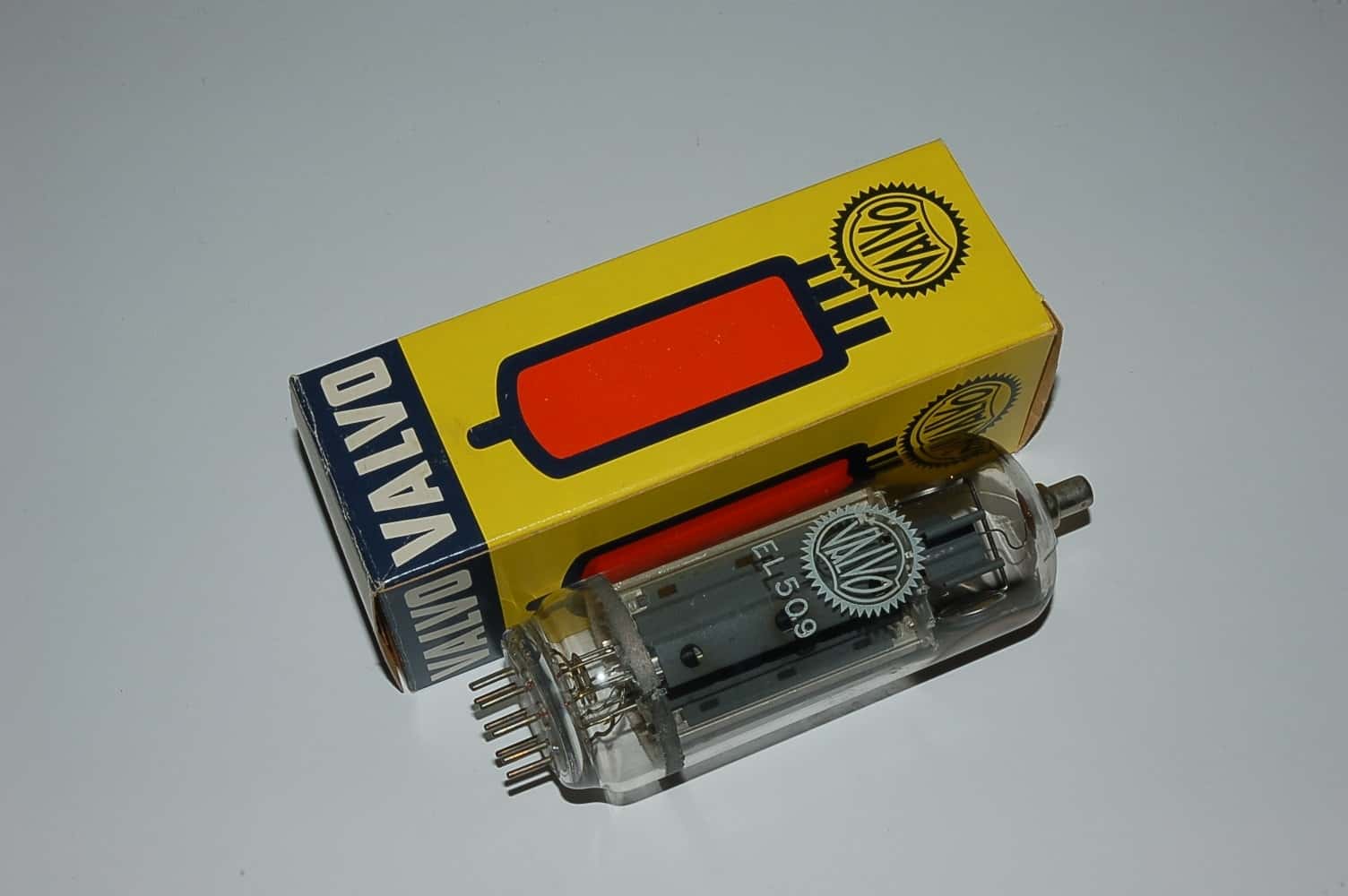 EL509 Röhre Beam-Power B9D Uf 6,3V