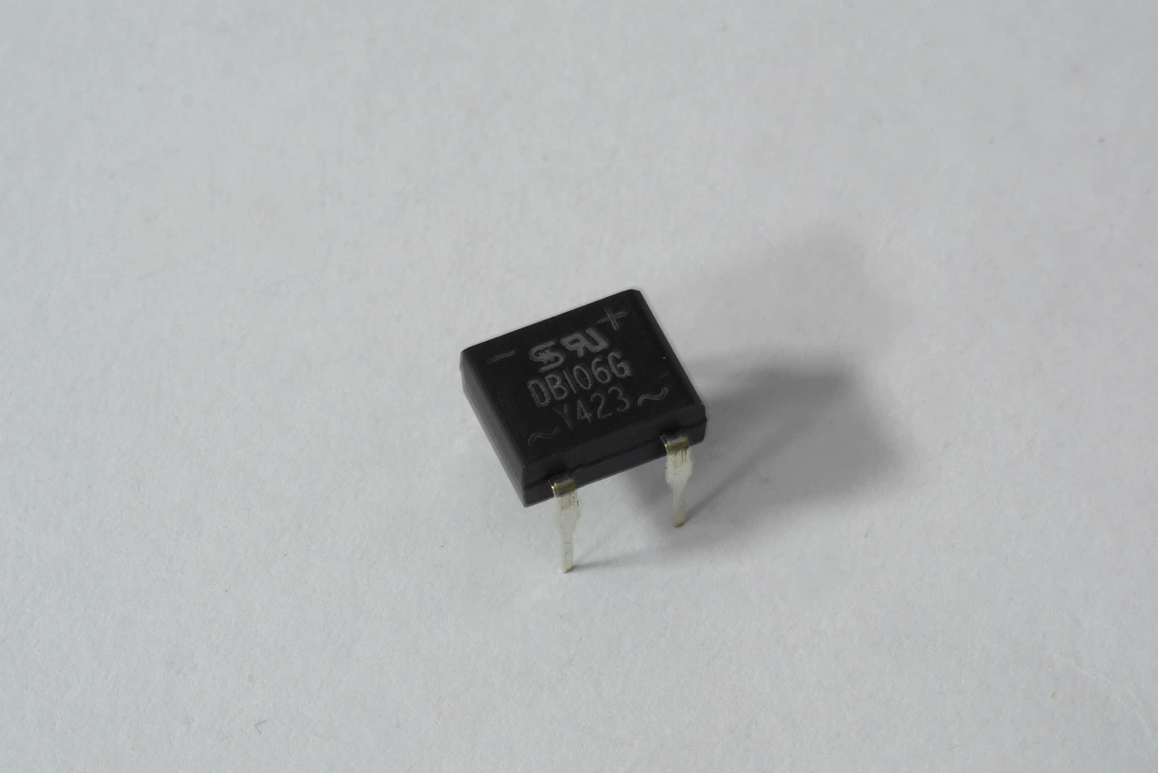 Gleichrichter DIL 800VDC-560Vrms/1A