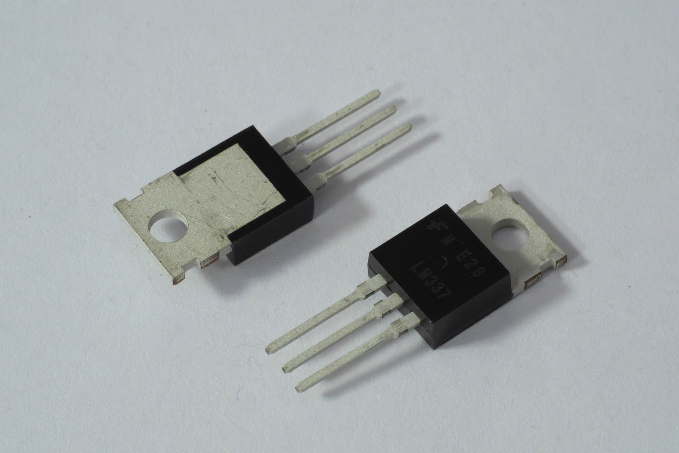 LM337T TO220 1,5A -1,2V...37V neg. Festspannungsregler