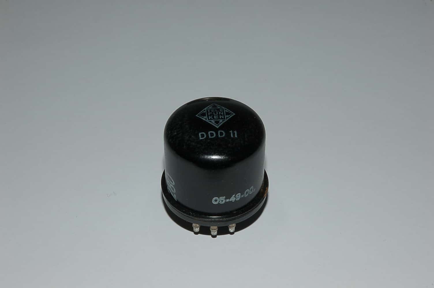 DDD11 Röhre Doppelttriode Y8A