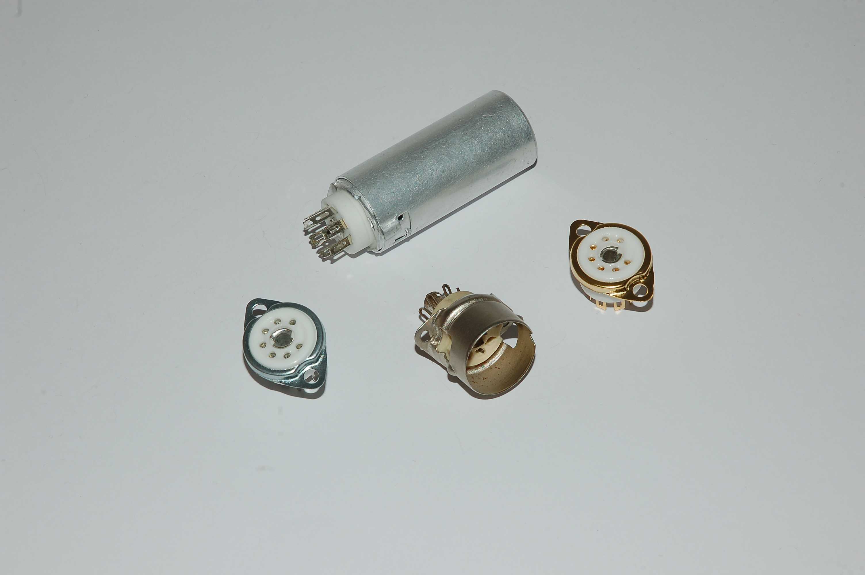 2310_Miniatur-Fassungen-Chasis-Draht_DSC_1977.jpg