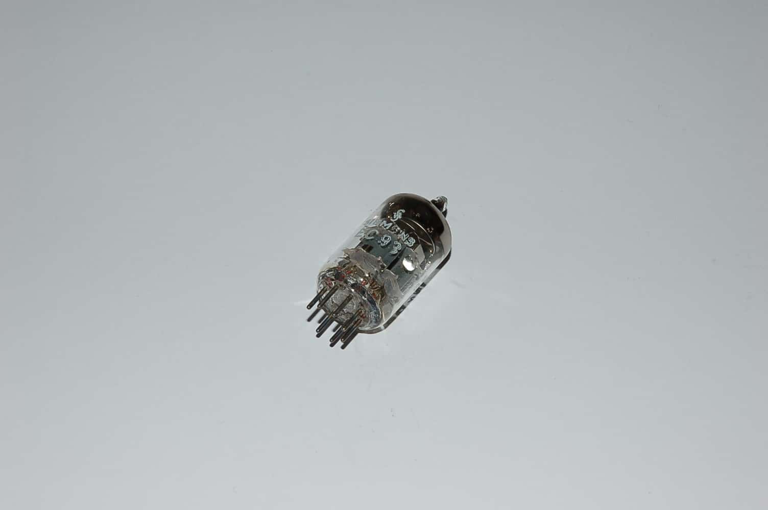 EC93 Röhre = 6BS4 Triode B7G 6,3V