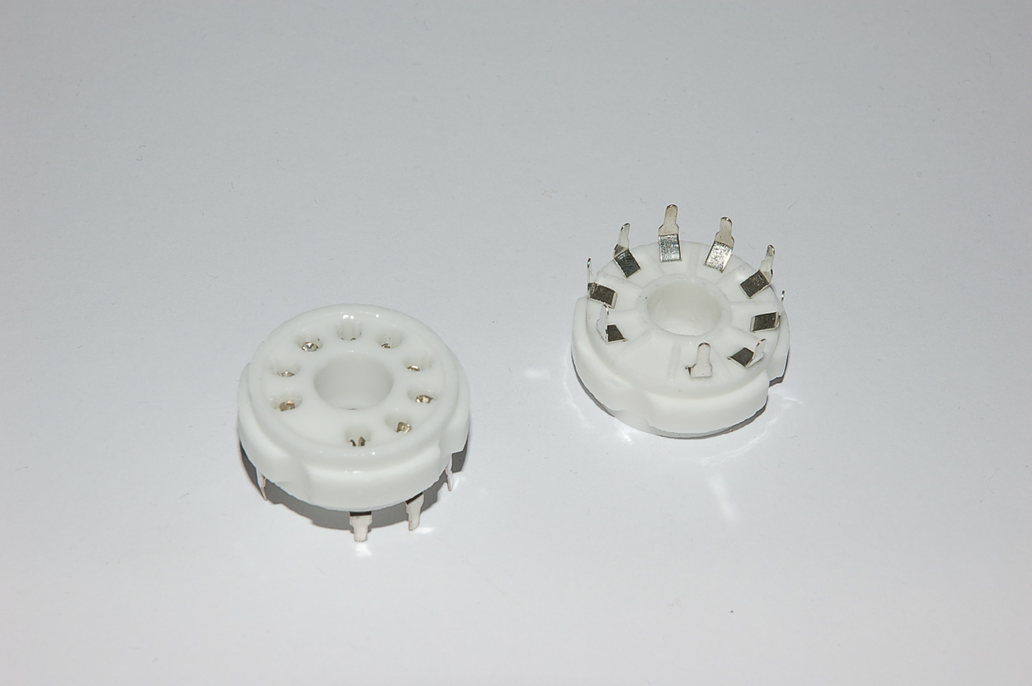 Magnoval Print B9D 9pin socket