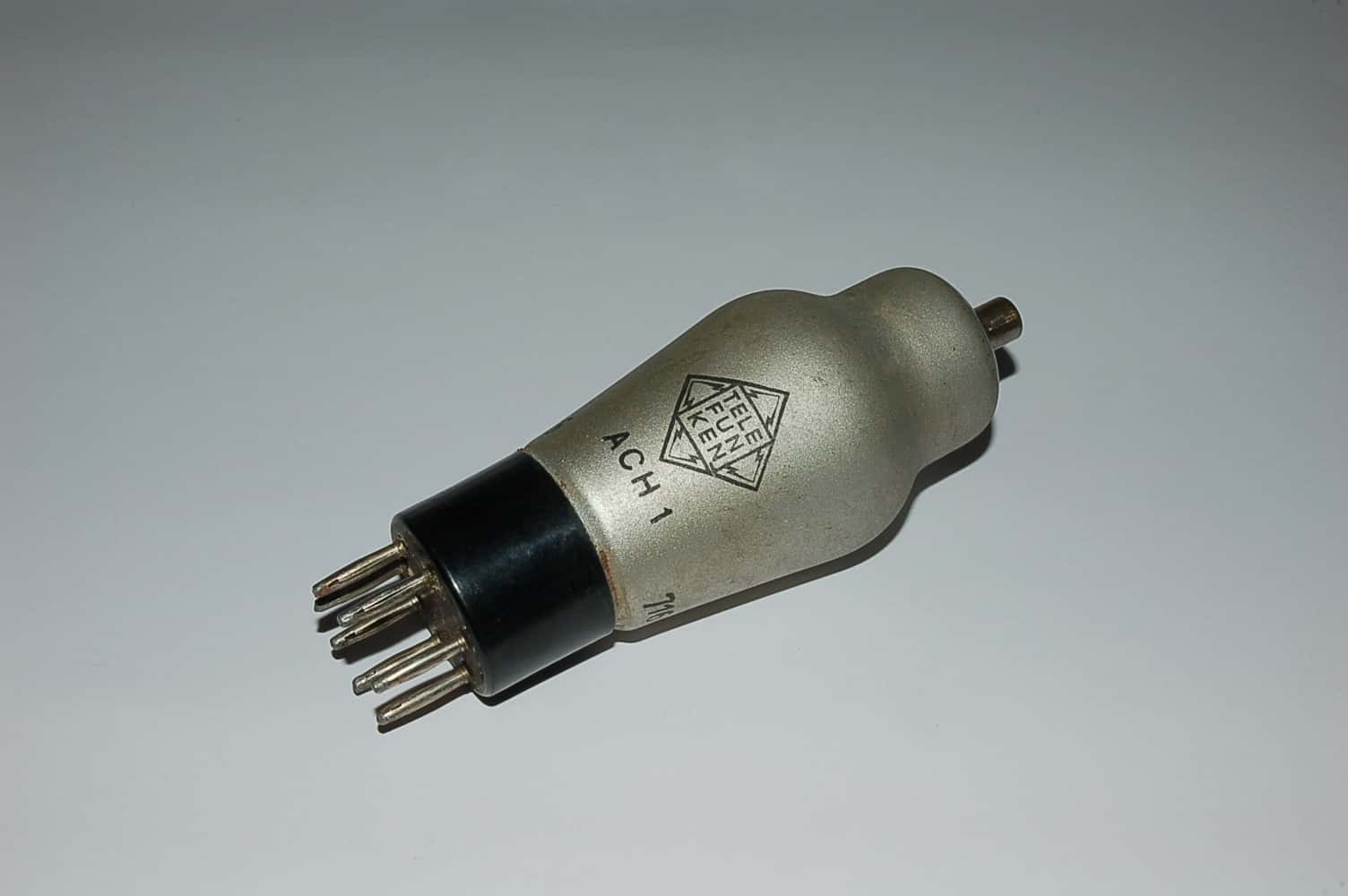 ACH1 Röhre entspricht WE22 Triode-Hexode Uf 4V