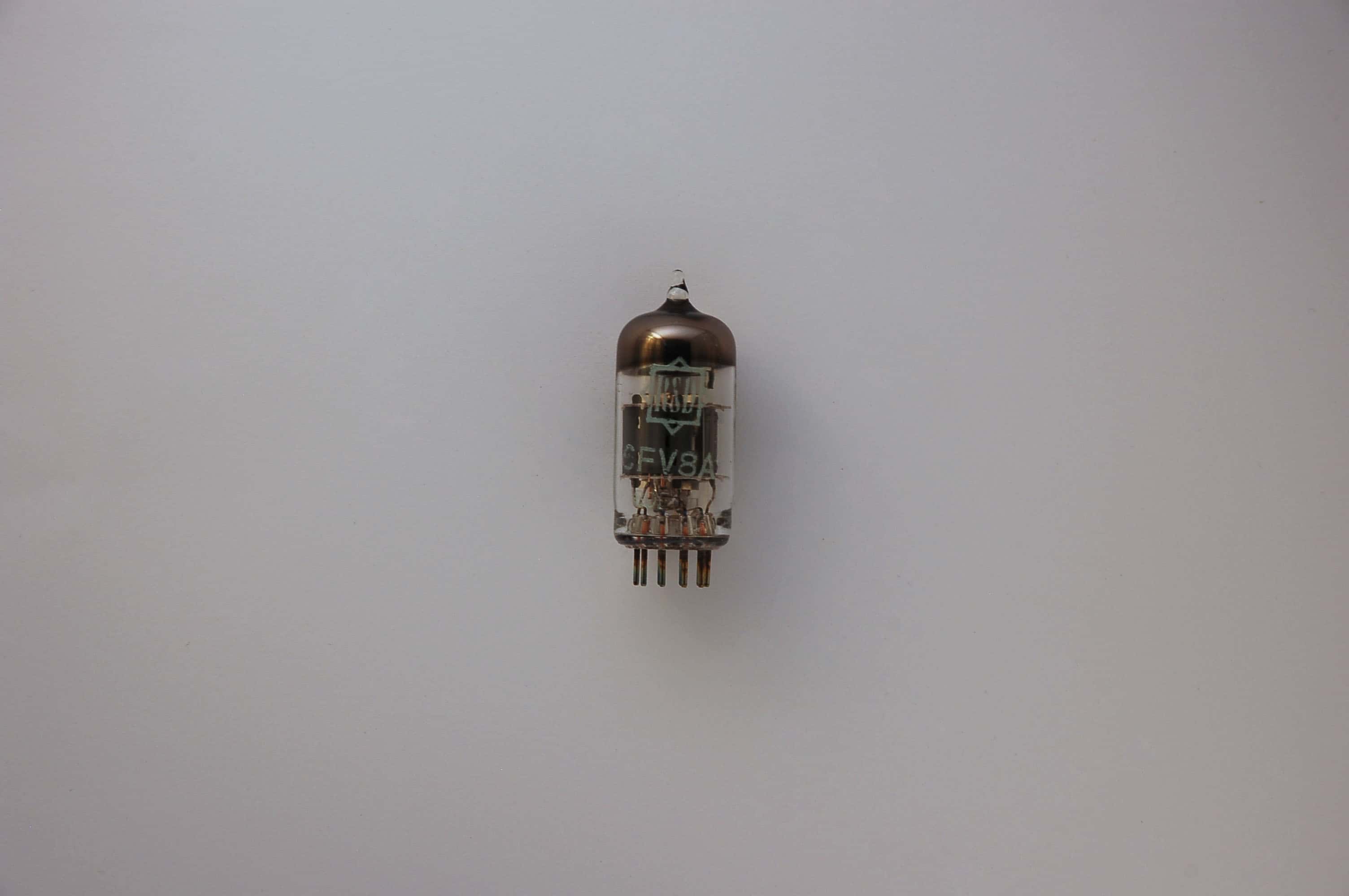 6BR8 Röhre = 6FV8 Triode-Pentode B9A