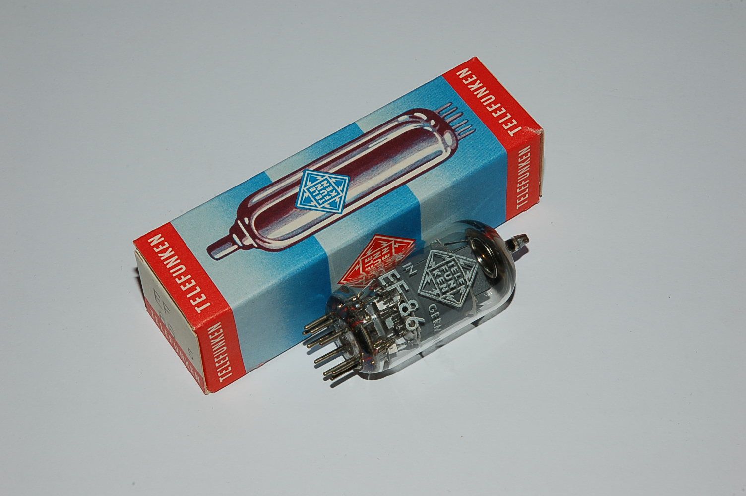 EF86 Telefunken Original tube Röhre mit  Diamond mit Raute