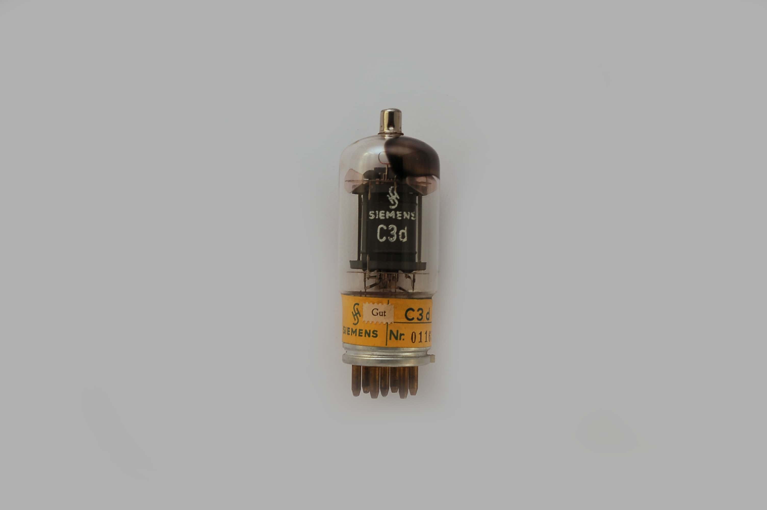 C3D Röhre Post-Pentode Uf 18V