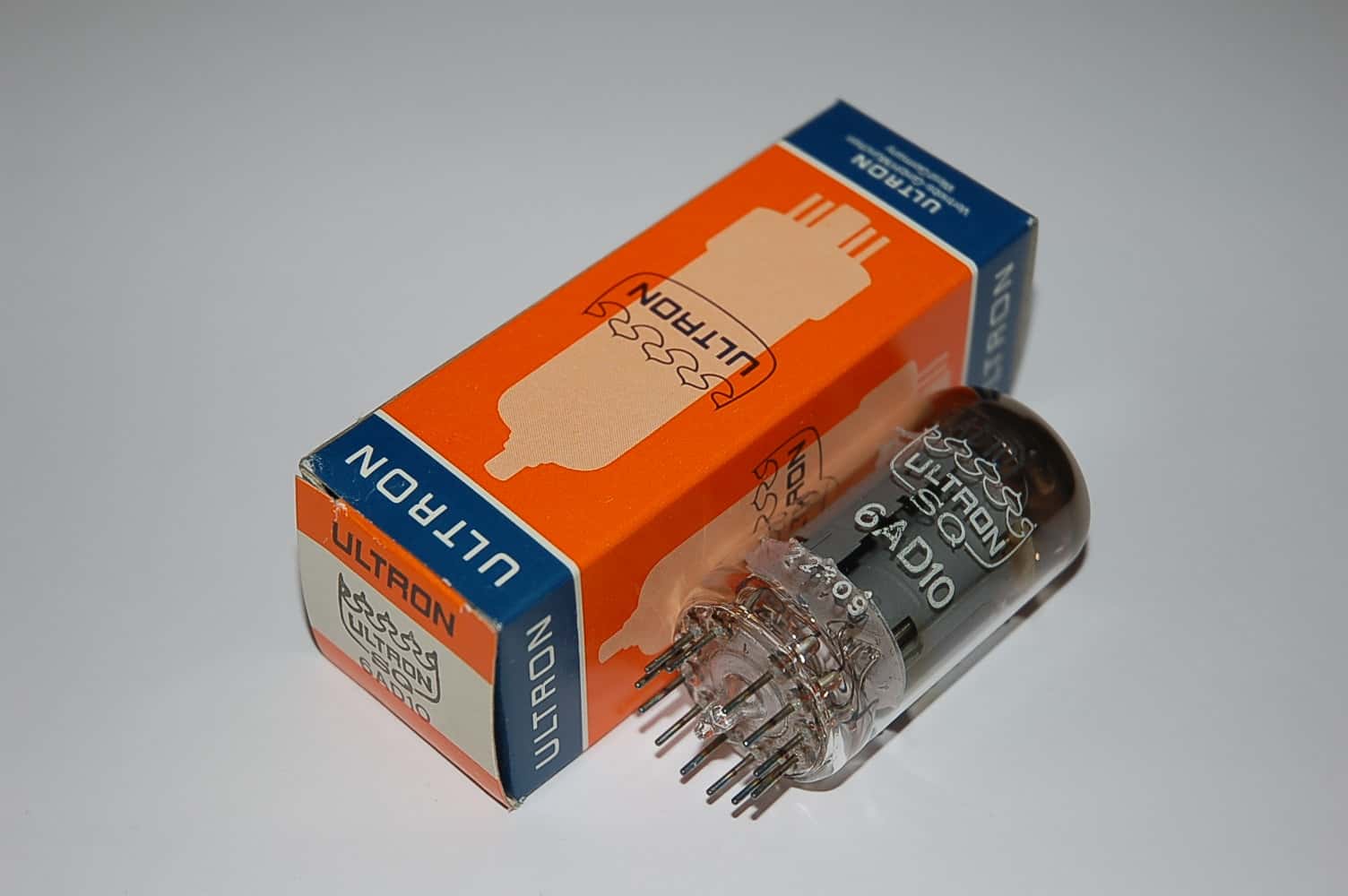 6AD10 Röhre Mehrsystem B12C Uf 6,3V