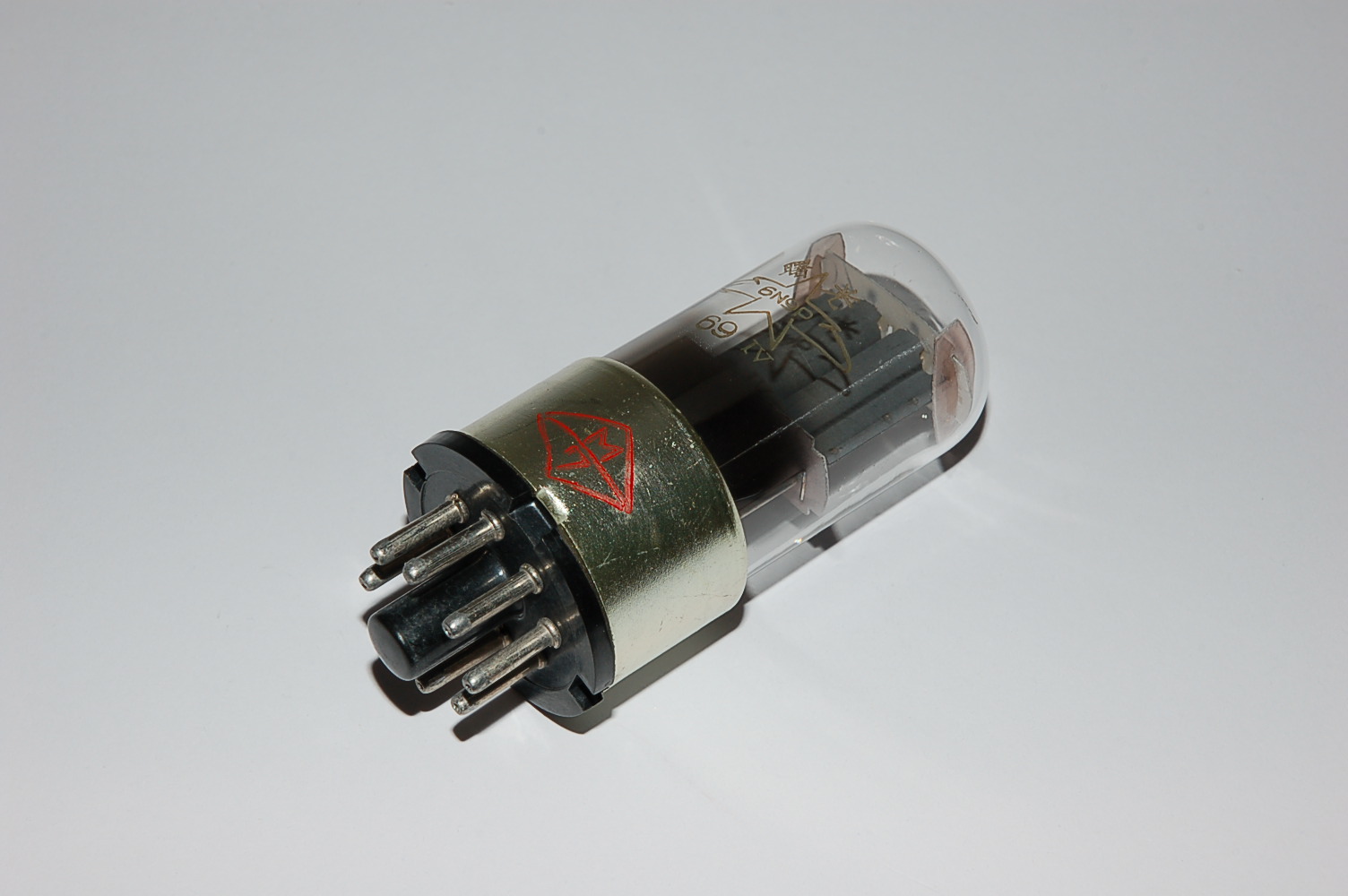 6SL7GTChina (=6N9P/6N9J) tube