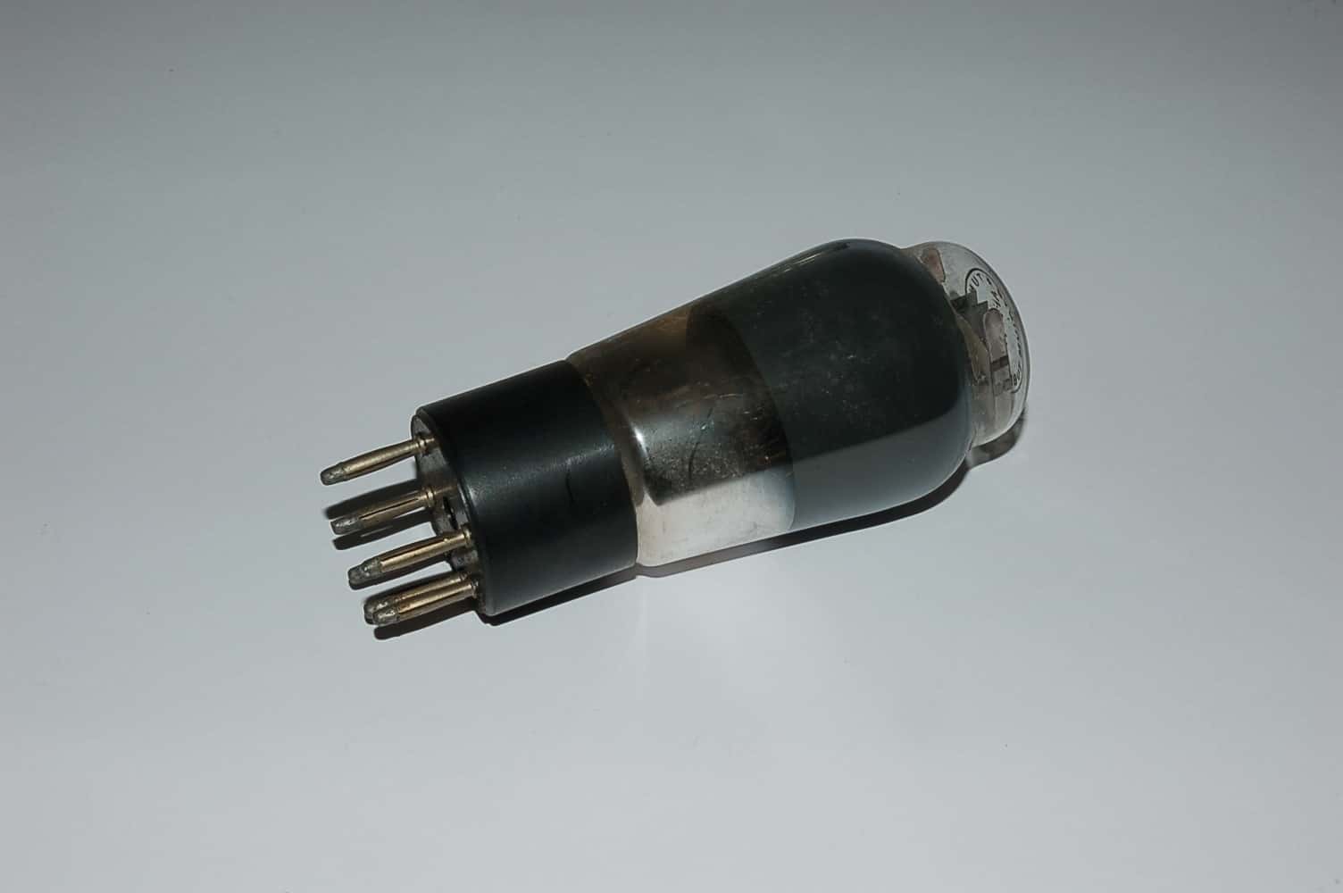 APP4120 Röhre = DN904 Endpentode B5 Uf 4V