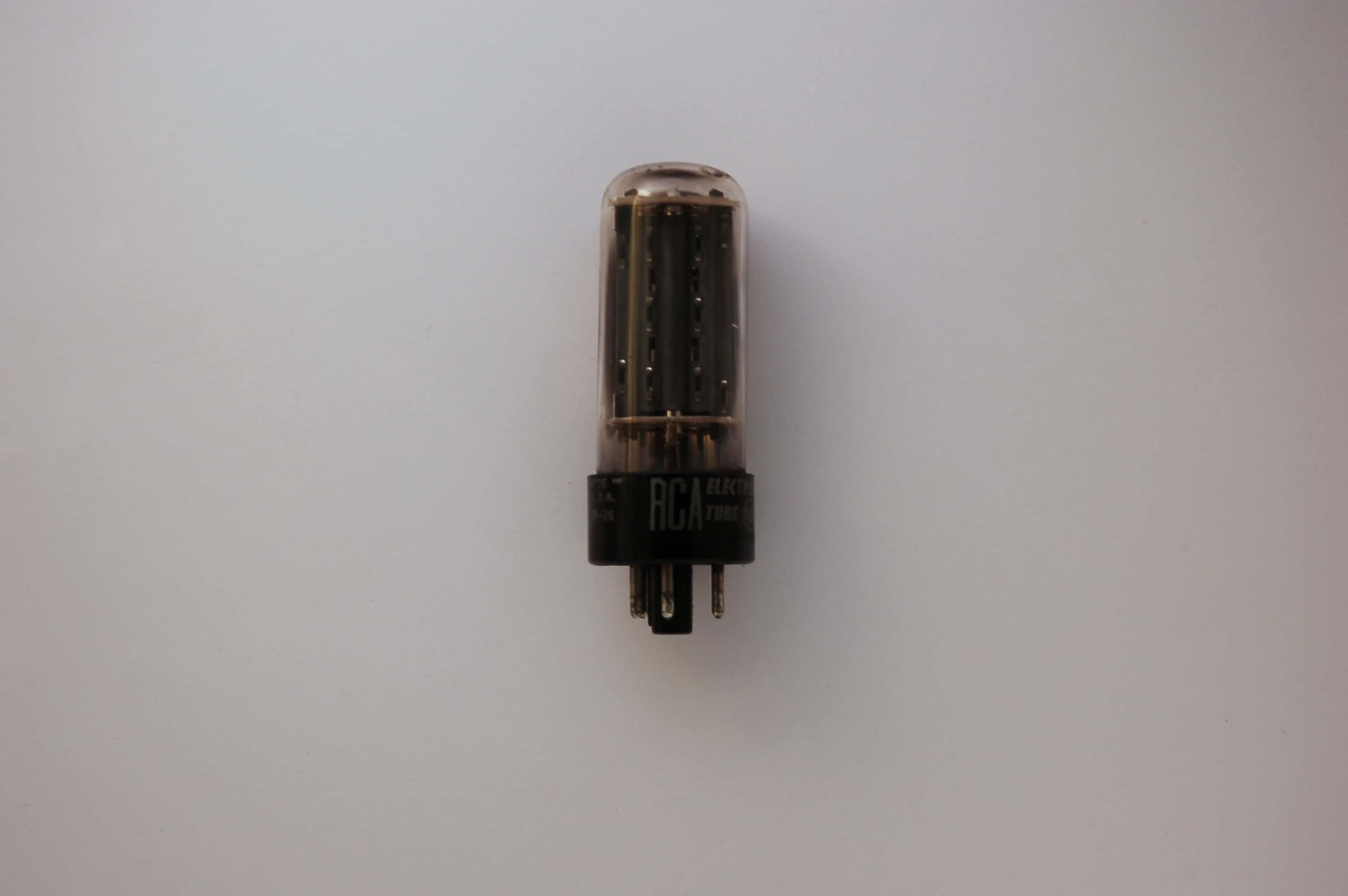 6AU4 Röhre Dämpferdiode Oktal 6,3V