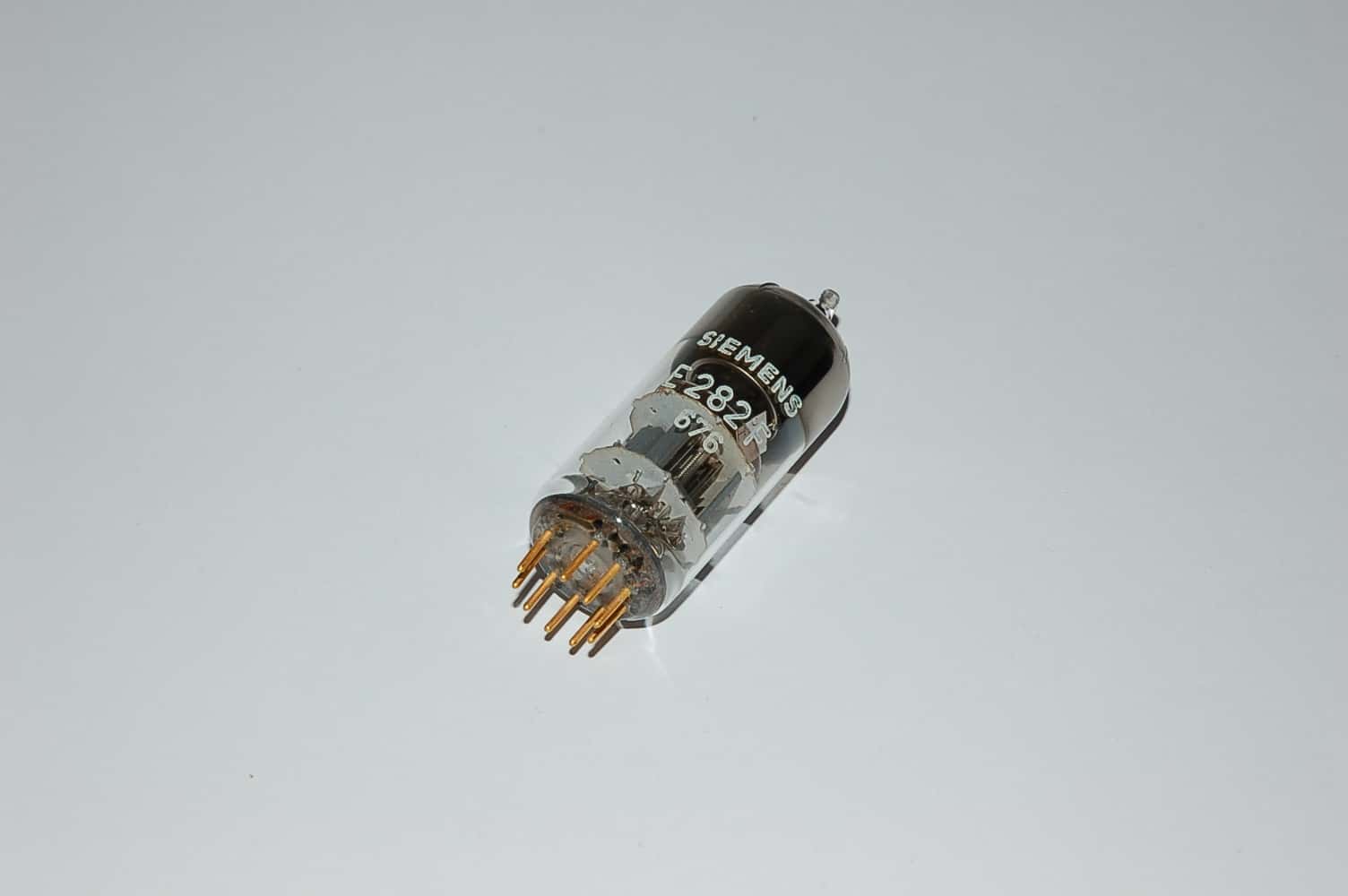 E282F longlifewideband Pentode