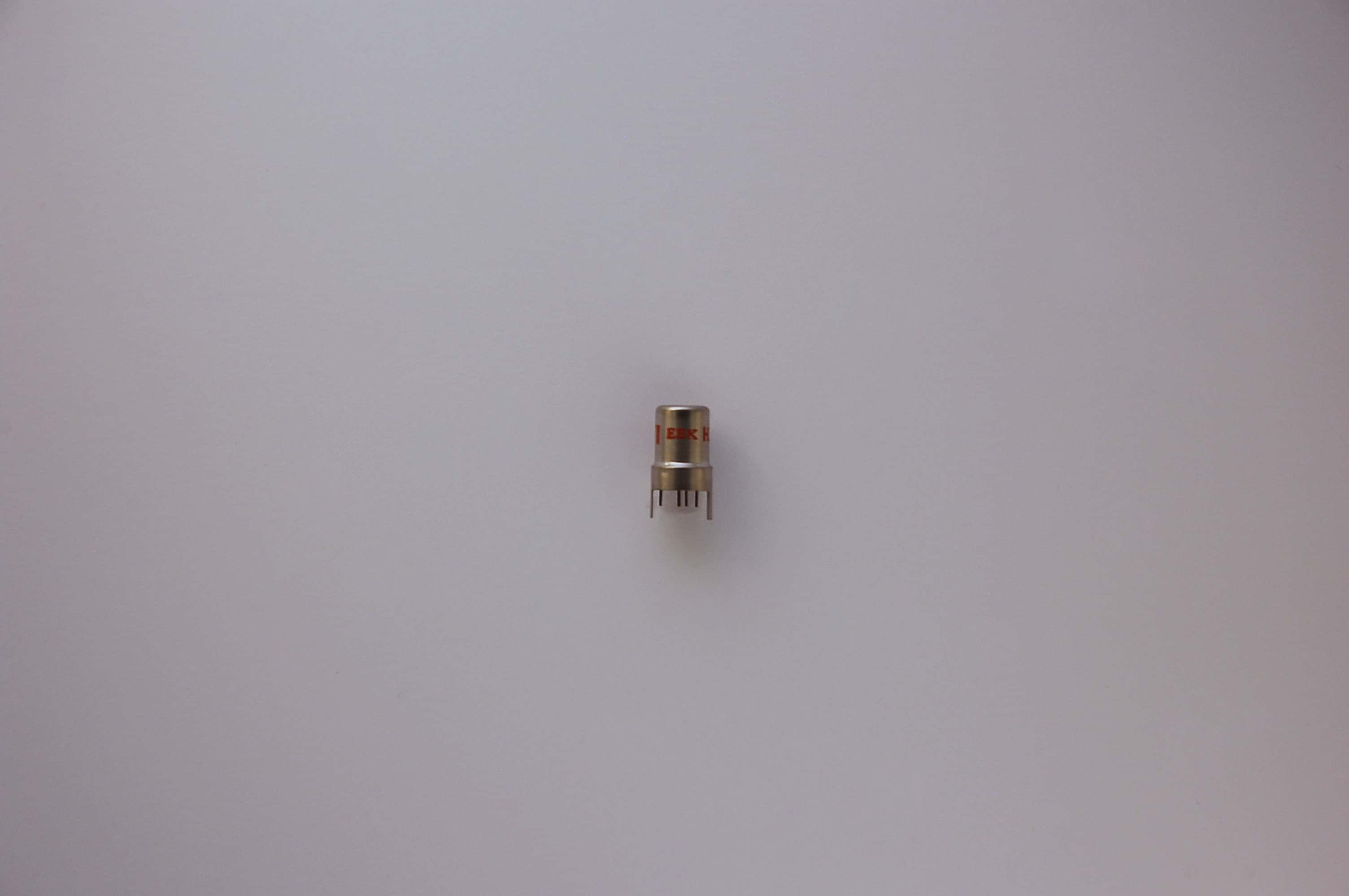 13CW4 Röhre Nuvistor-Triode Uf 13,5V