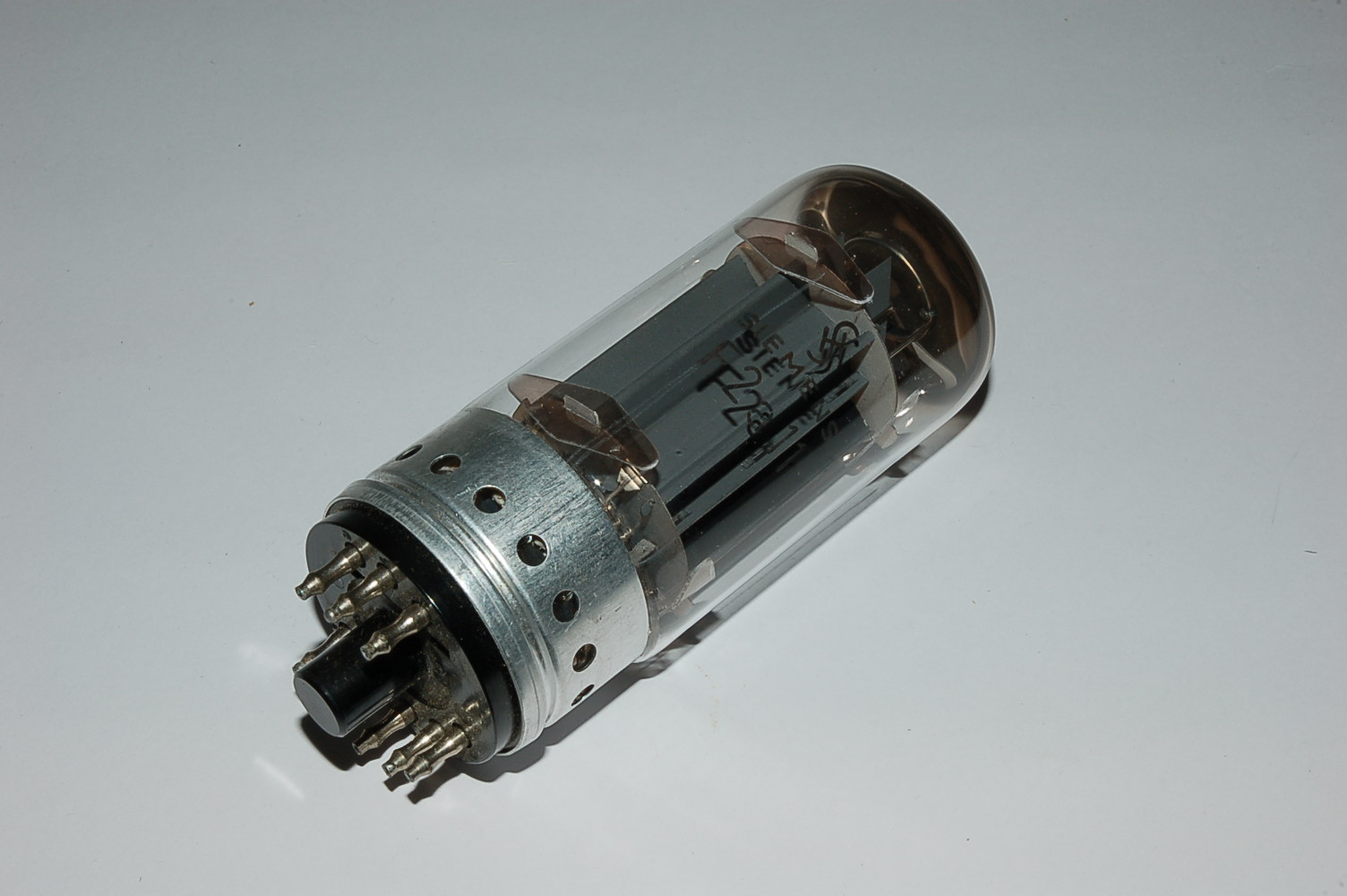 F2A11 Linear Power Pentode