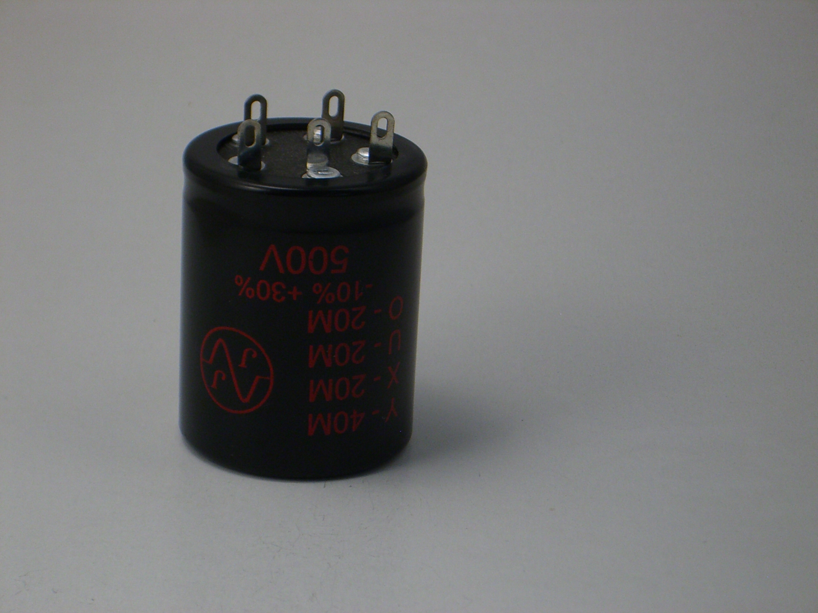 Elko 40uF+ 3X20uF/560V JJ Rad. Serie VNH d=40mm, h=50mm