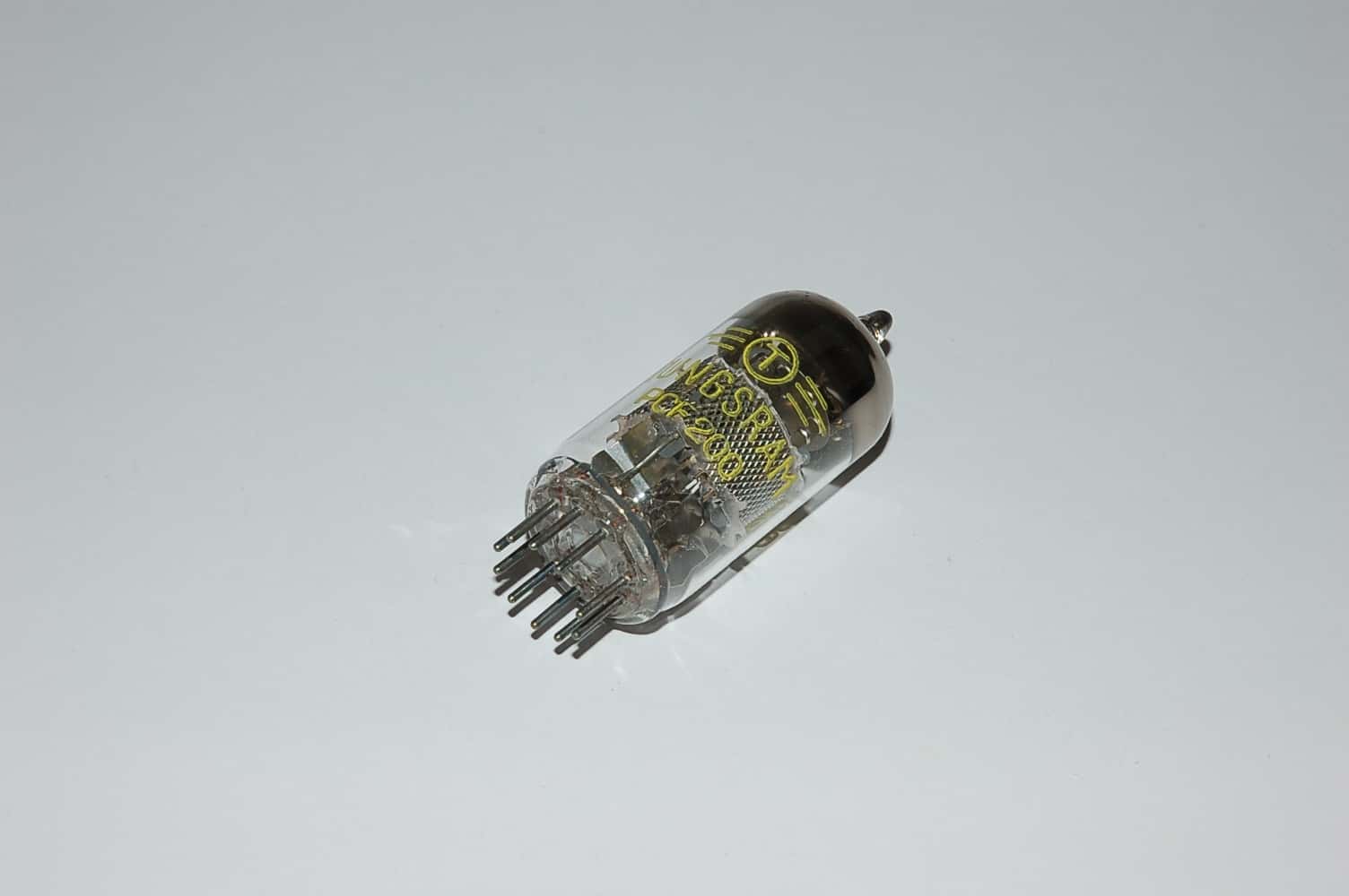 PCF200 Röhre Triode-Pentode Dekal
