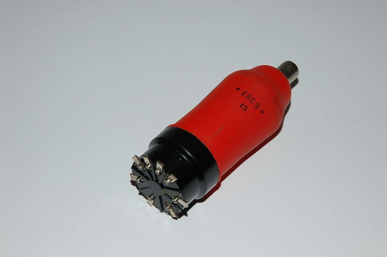 EBC3 Röhre Doppeldiode P8A Uf 6,3V