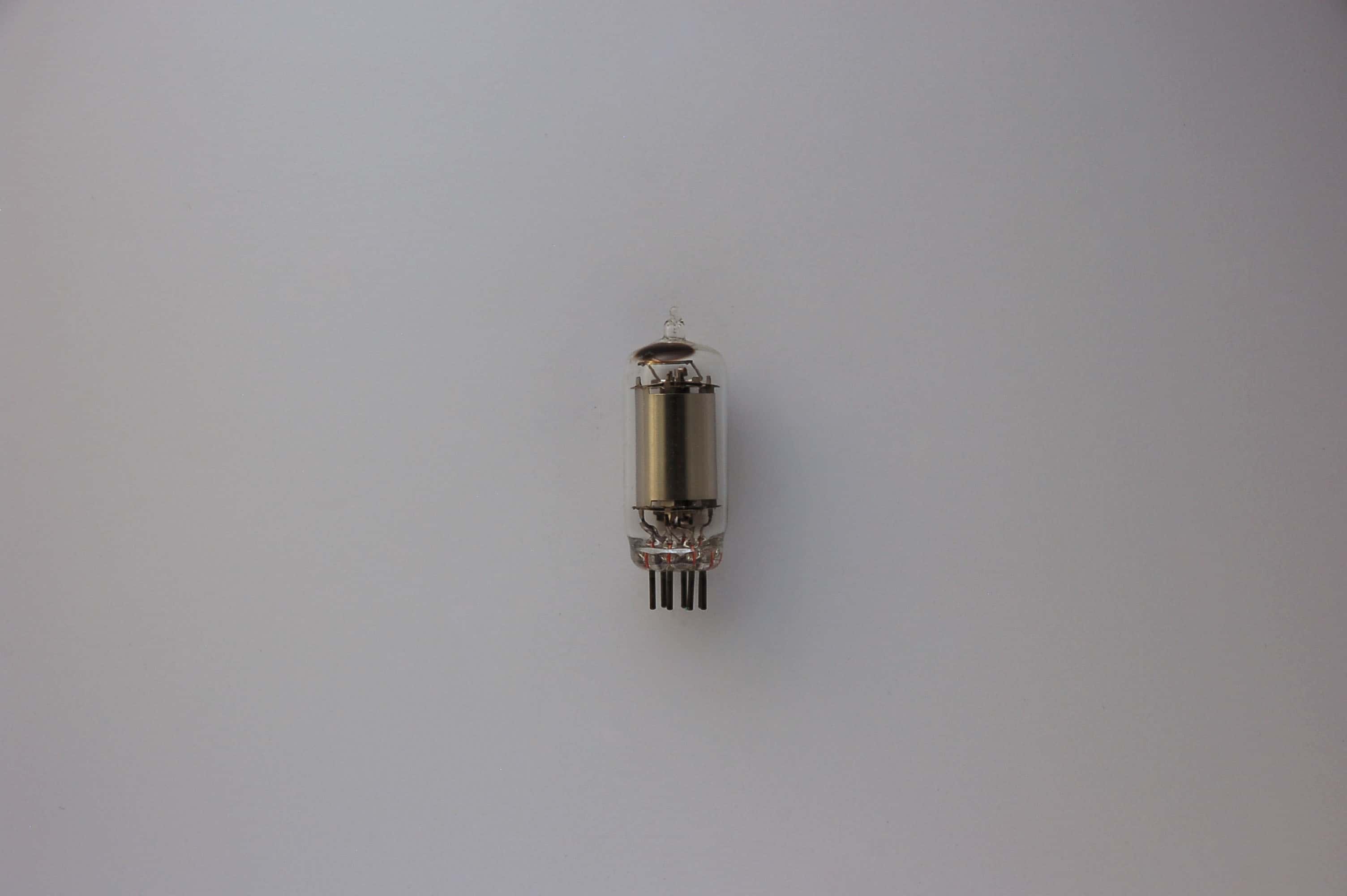 1AE4 Röhre Pentode B7G Uf 1,4V