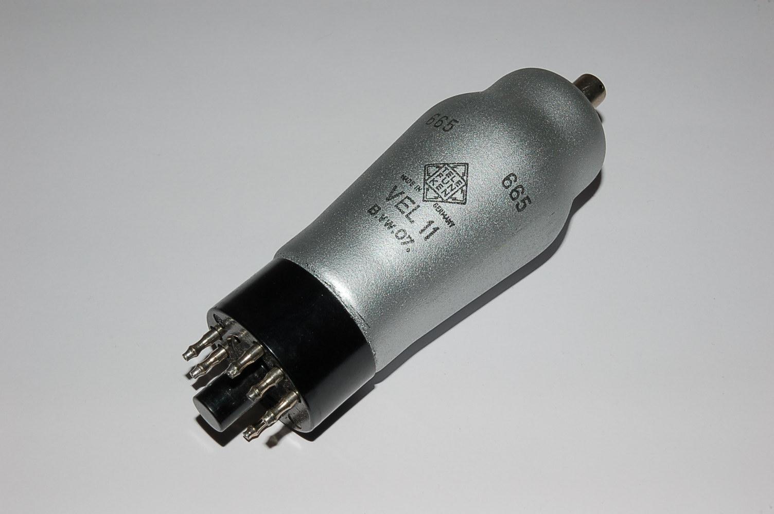 VEL11 Röhre-tube