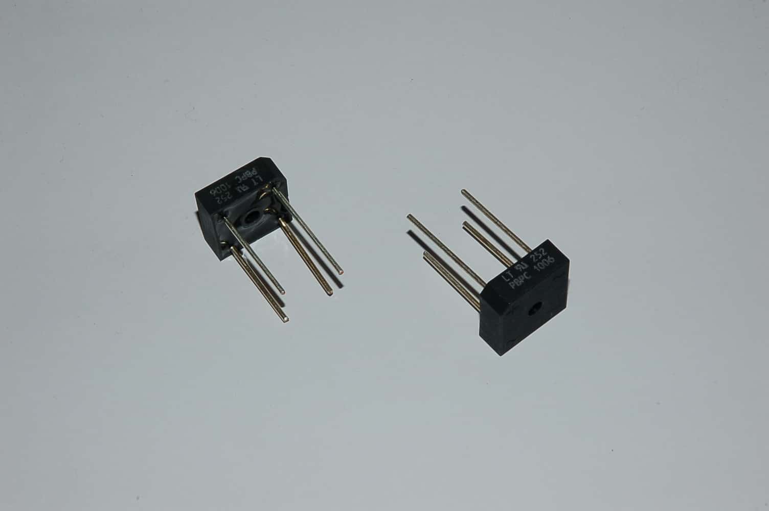 Gleichrichter Printanschluss 800VDC-560Vrms/10A       1 Stk