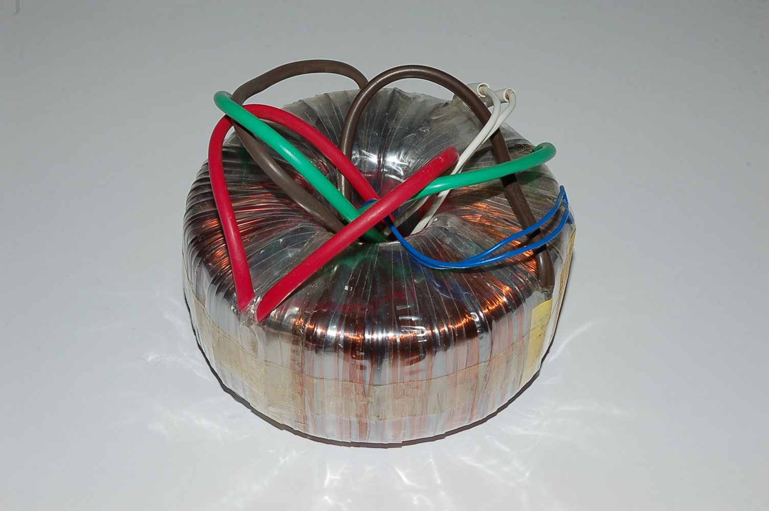 Ringkerntrafo BTB-Rocker 272VA 565V-285V-6,3V-6,3V-47V d=120