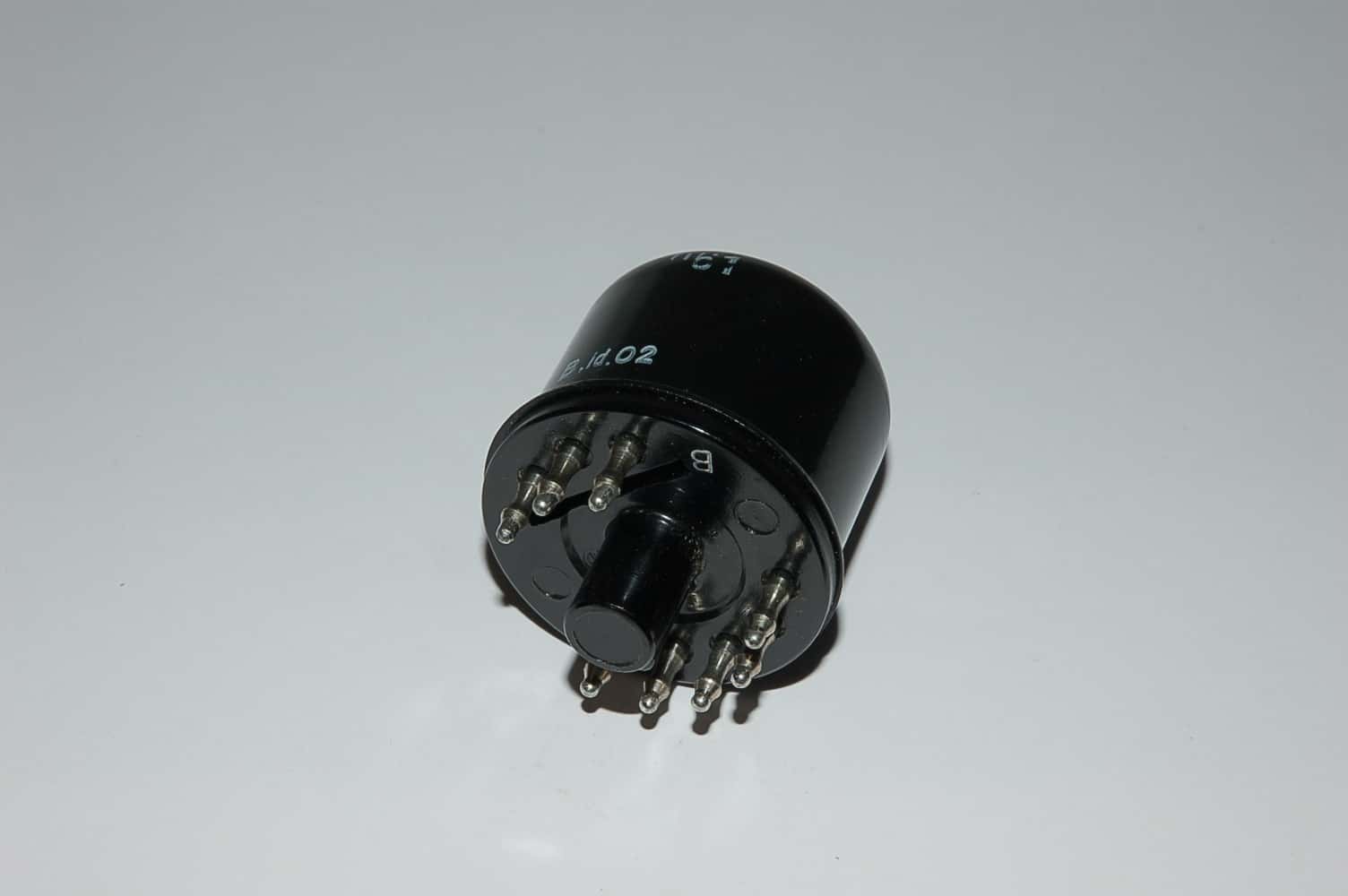 ECH11 Röhre Triode-Heptode Y8A Uf 6,3V