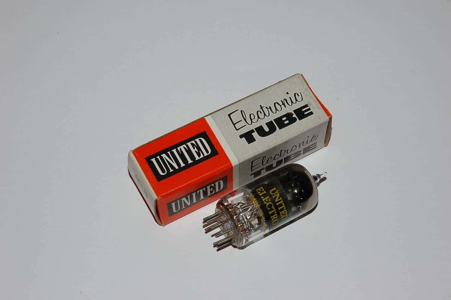 6CU8 Röhre Triode-Pentode Noval Uf 6,3V