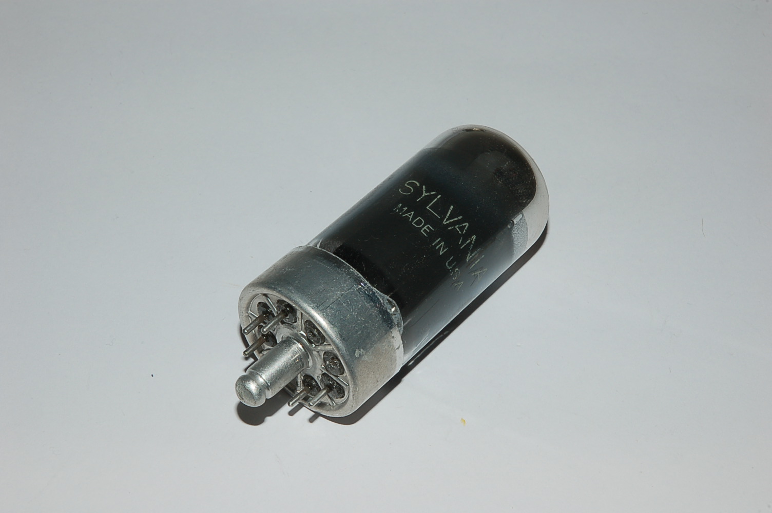 7C5 (=CV885,CV886 ~6V6/Loktal) Pentode