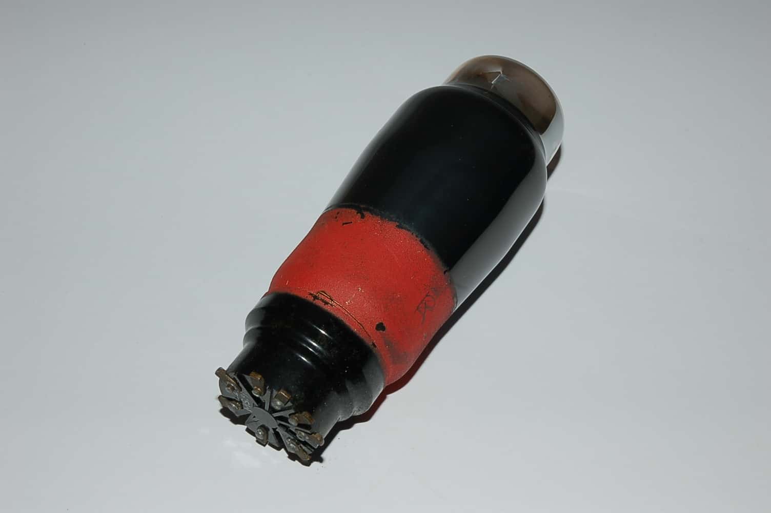 EL3 Röhre = EL3N = 4694 Pentode P8A Uf 6,3V