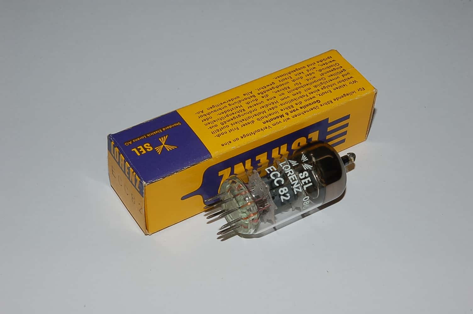ECC82 Lorenz tube ITT Germany NOS Röhre aus Süd Deutschland