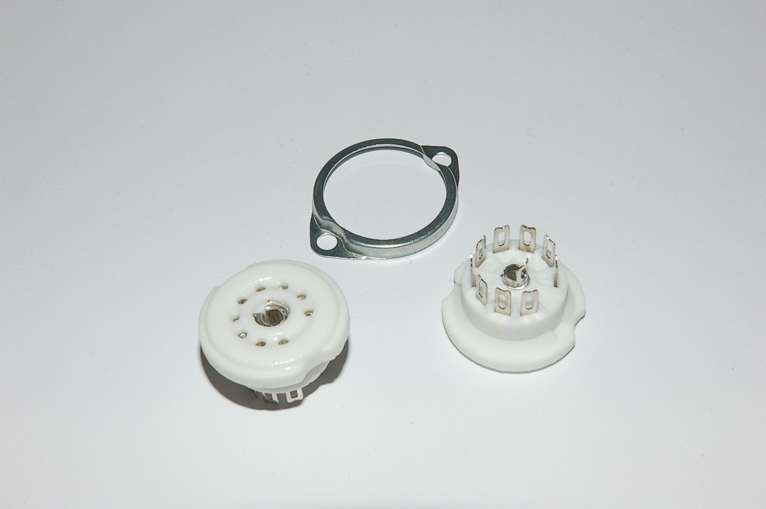 Noval Draht-/Chassis  LK=18mm