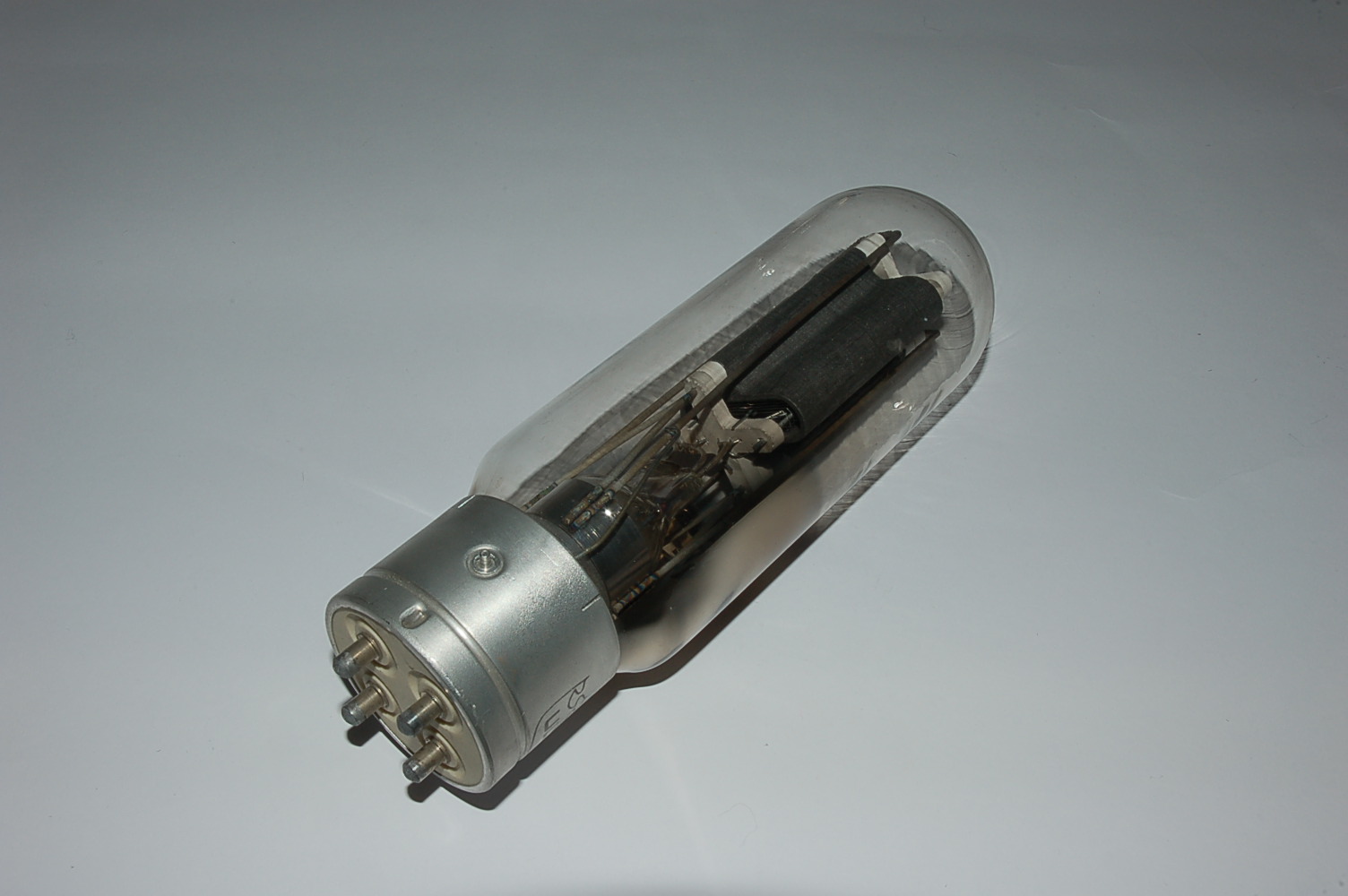 211NOS (=VT4C)  Triode