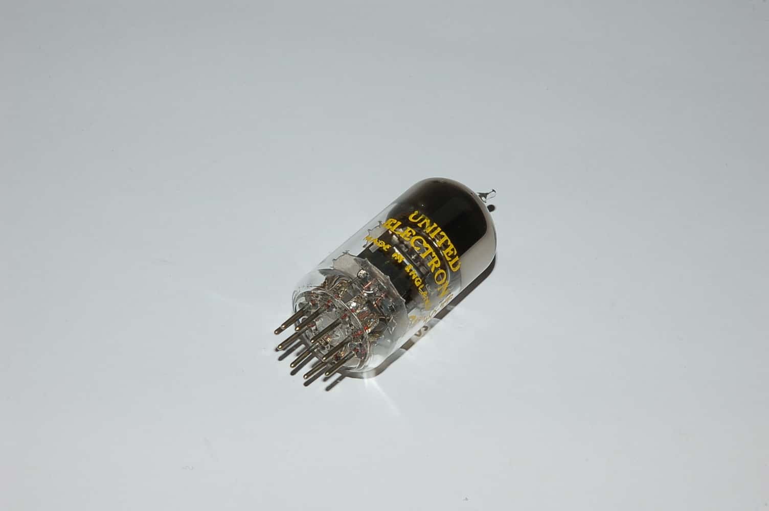 6060 Röhre = CV6091 Doppeltriode B9A
