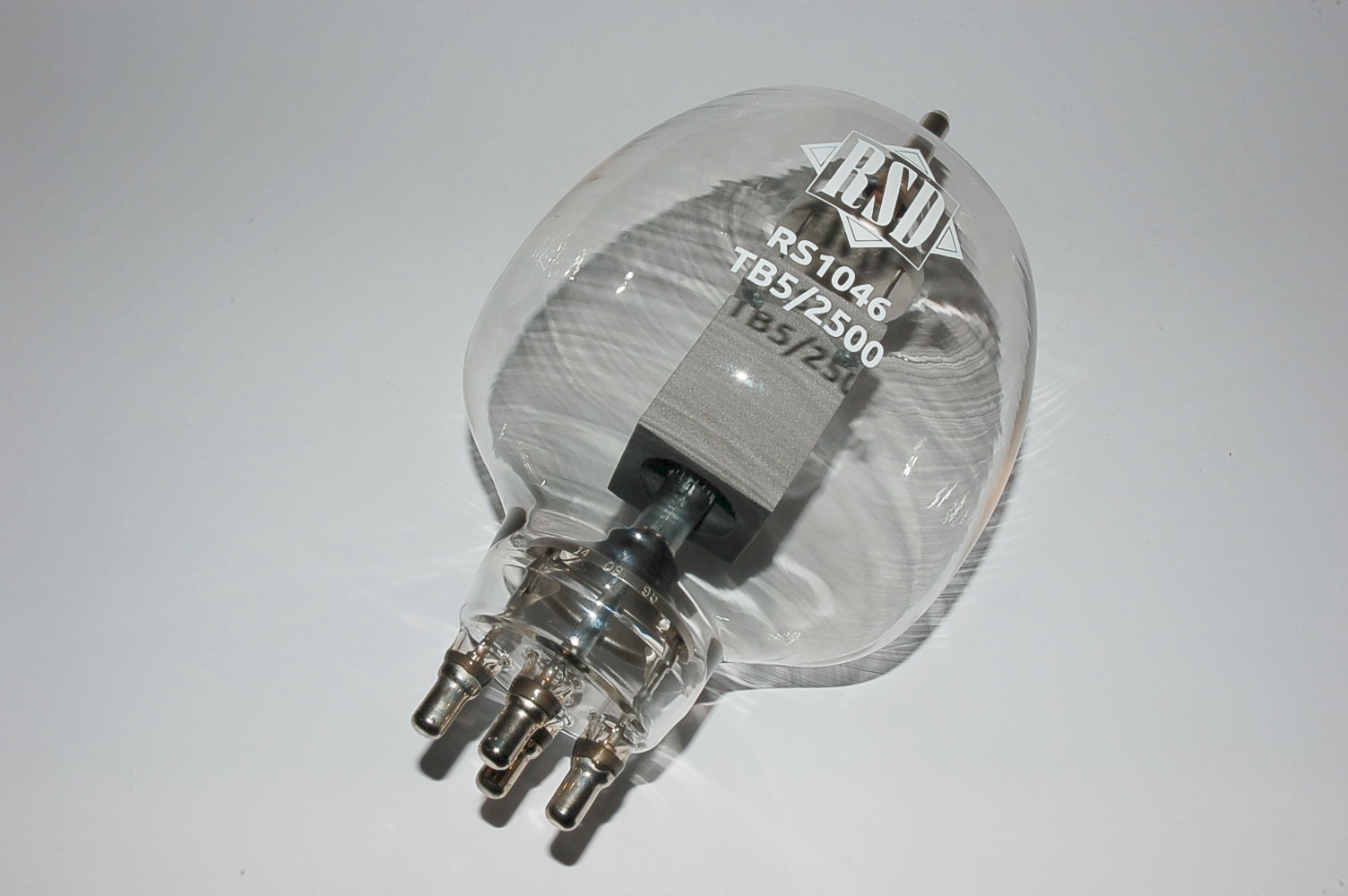RS1046 RSD =TB5/2500RSD tube transmitting Triode