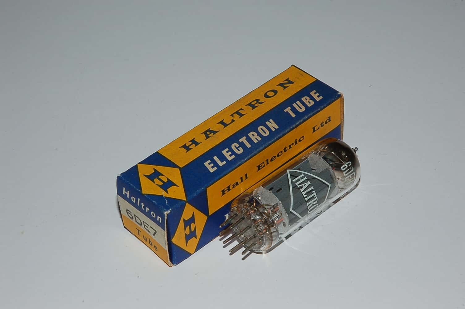 6DE7 (=6EW7) duo Triode