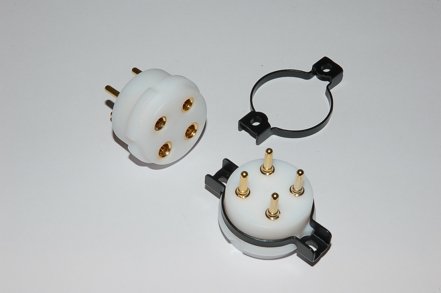 UX4 Teflon Draht/Chassis 4-pin vergoldete, gedrehte Kontakte