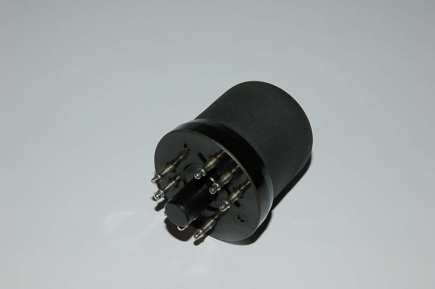 UBF11 Röhre Duodiode-Pentode Y8A 20V