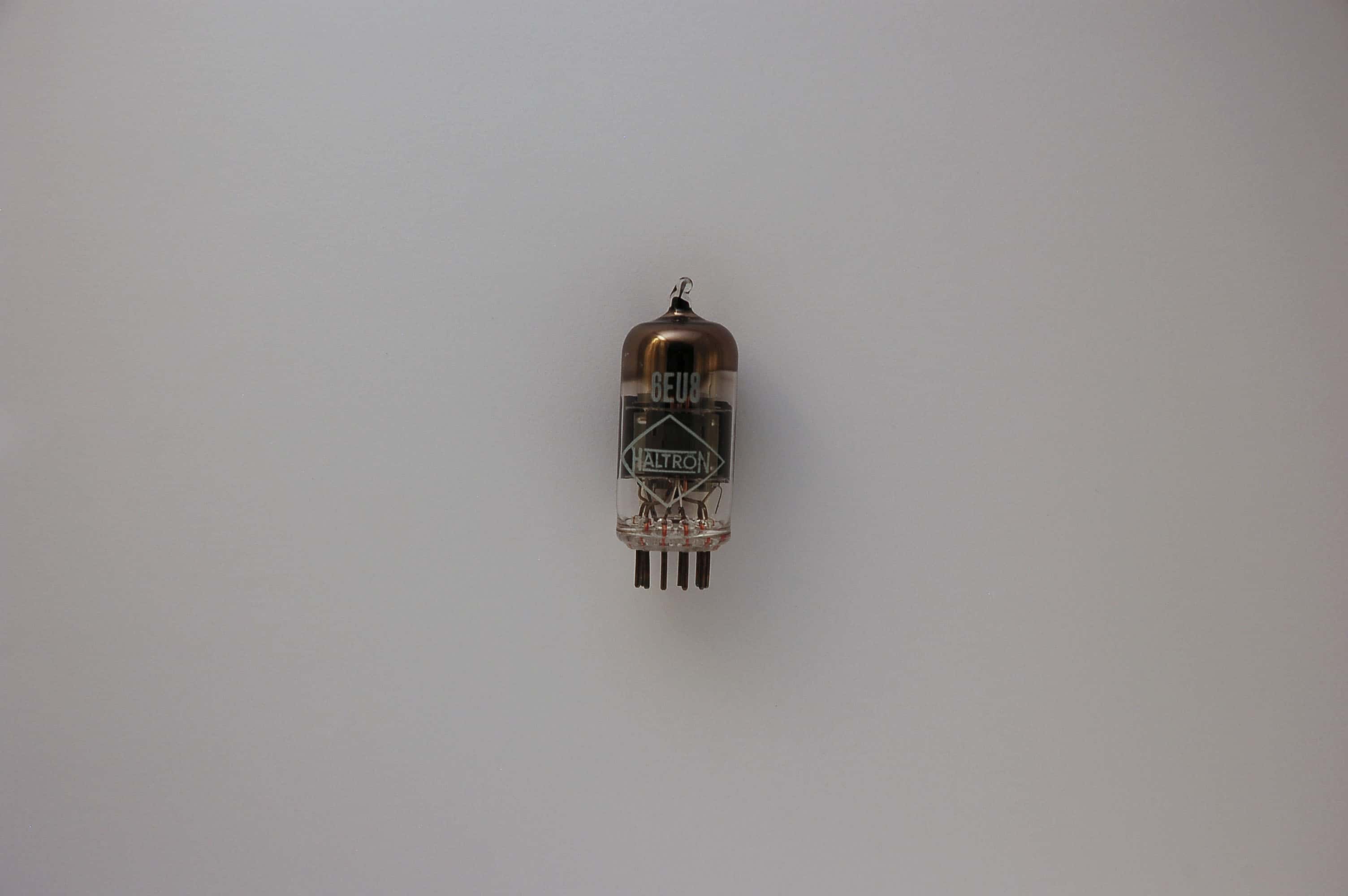 6EU8 Röhre Triode-Pentode Noval Uf 6,3V