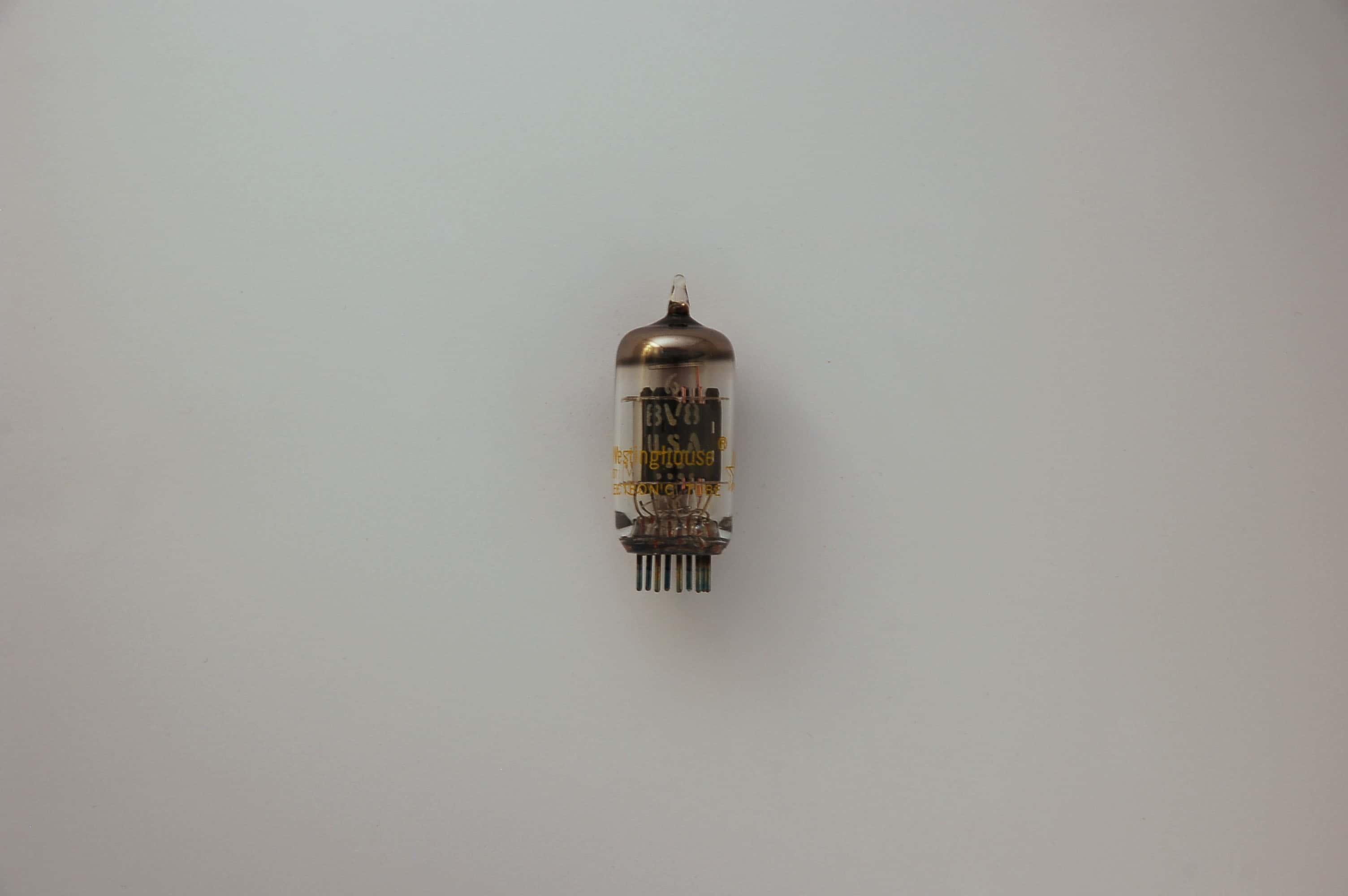 6BV8 Röhre Triode-Pentode B9A