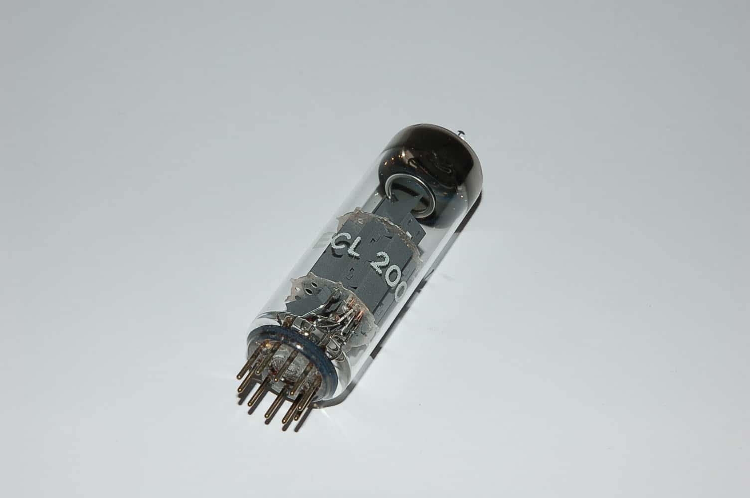 ECL200 Röhre Triode-Pentode Dekal Uf 6,3V
